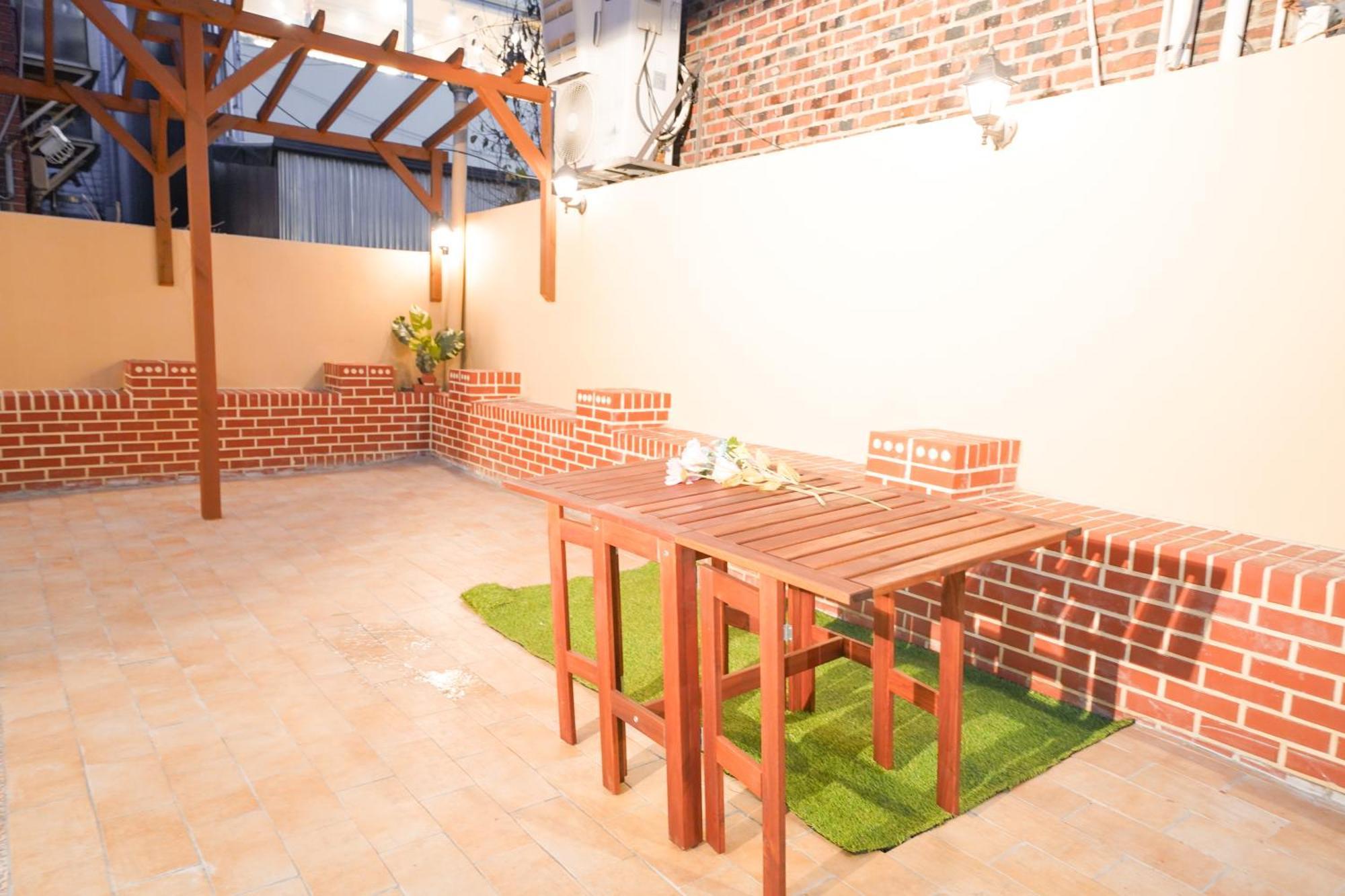 Romantic Rooftop House Apartment Seoul