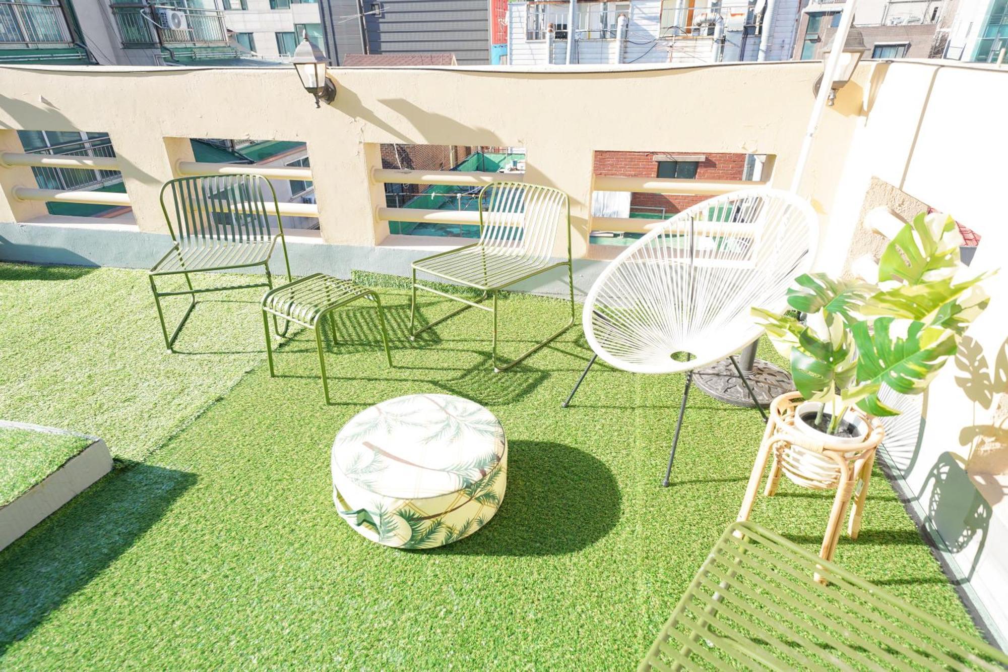 Romantic Rooftop House Seoul