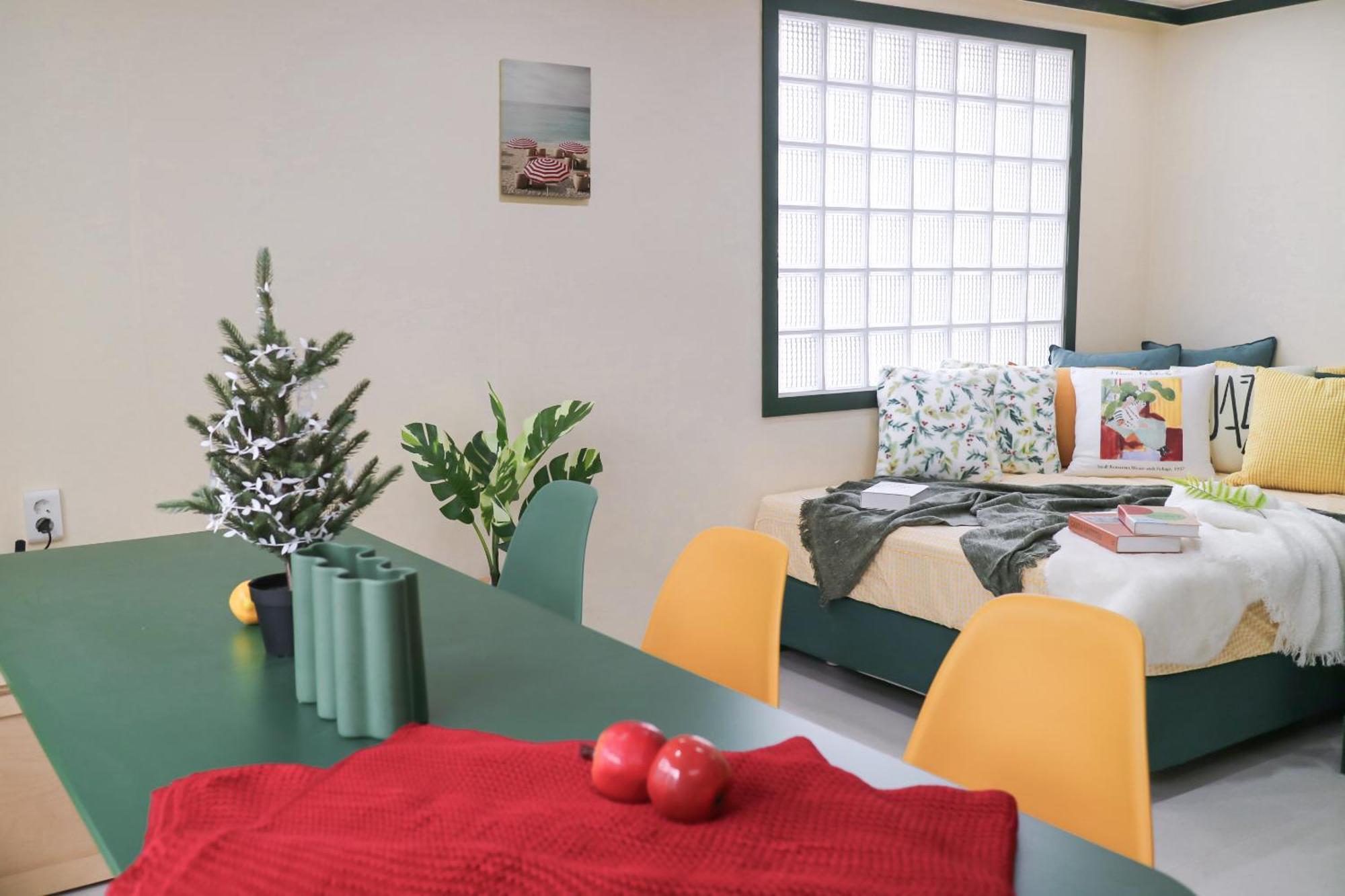 Apartment Romantic Rooftop House *