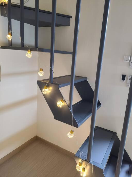 Double-decker Pentry-structured House 6min Walk From Suyu St *