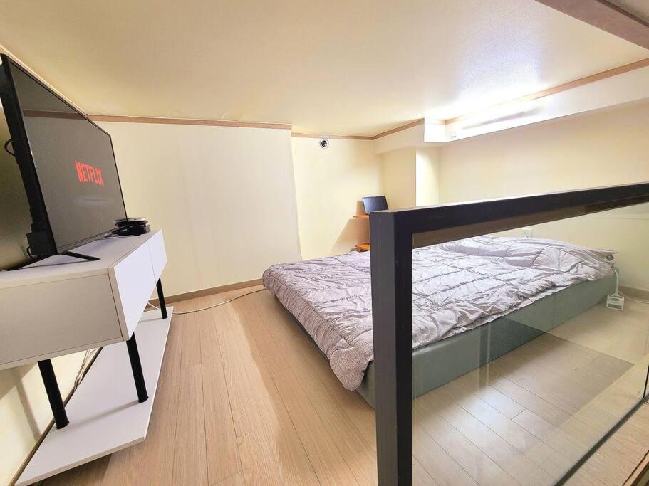 Double-decker Pentry-structured House 6min Walk From Suyu St Apartment