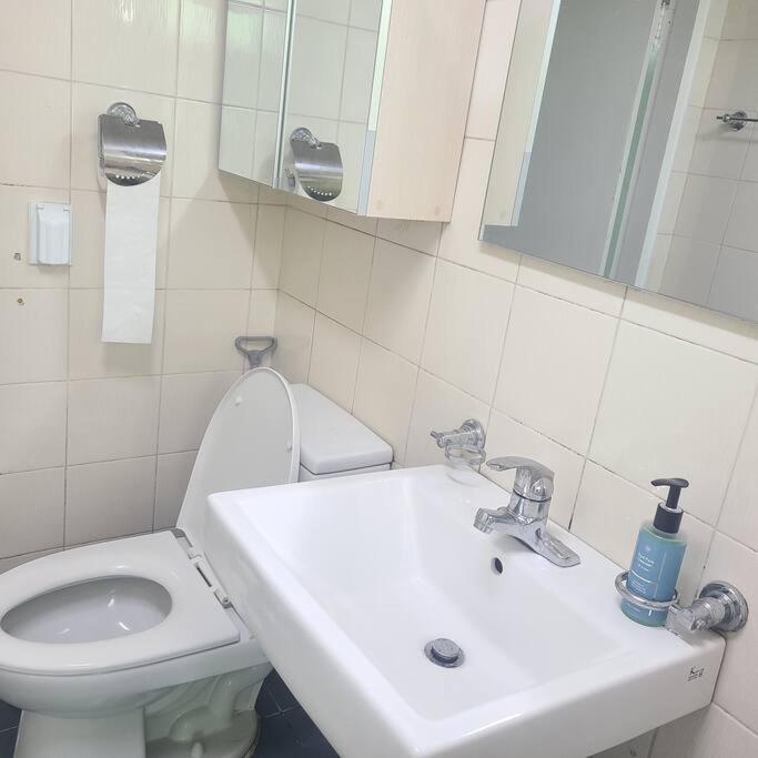 Guest house Long-term Hongik 5-minute Women-only Guesthouse, Aura Space, And Long-term Discount Business Trip Wifi Yeonnam Mangwon Hapjeong Hongik Street *