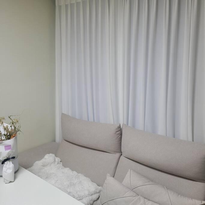 Long-term Hongik 5-minute Women-only Guesthouse, Aura Space, And Long-term Discount Business Trip Wifi Yeonnam Mangwon Hapjeong Hongik Street * Seoul