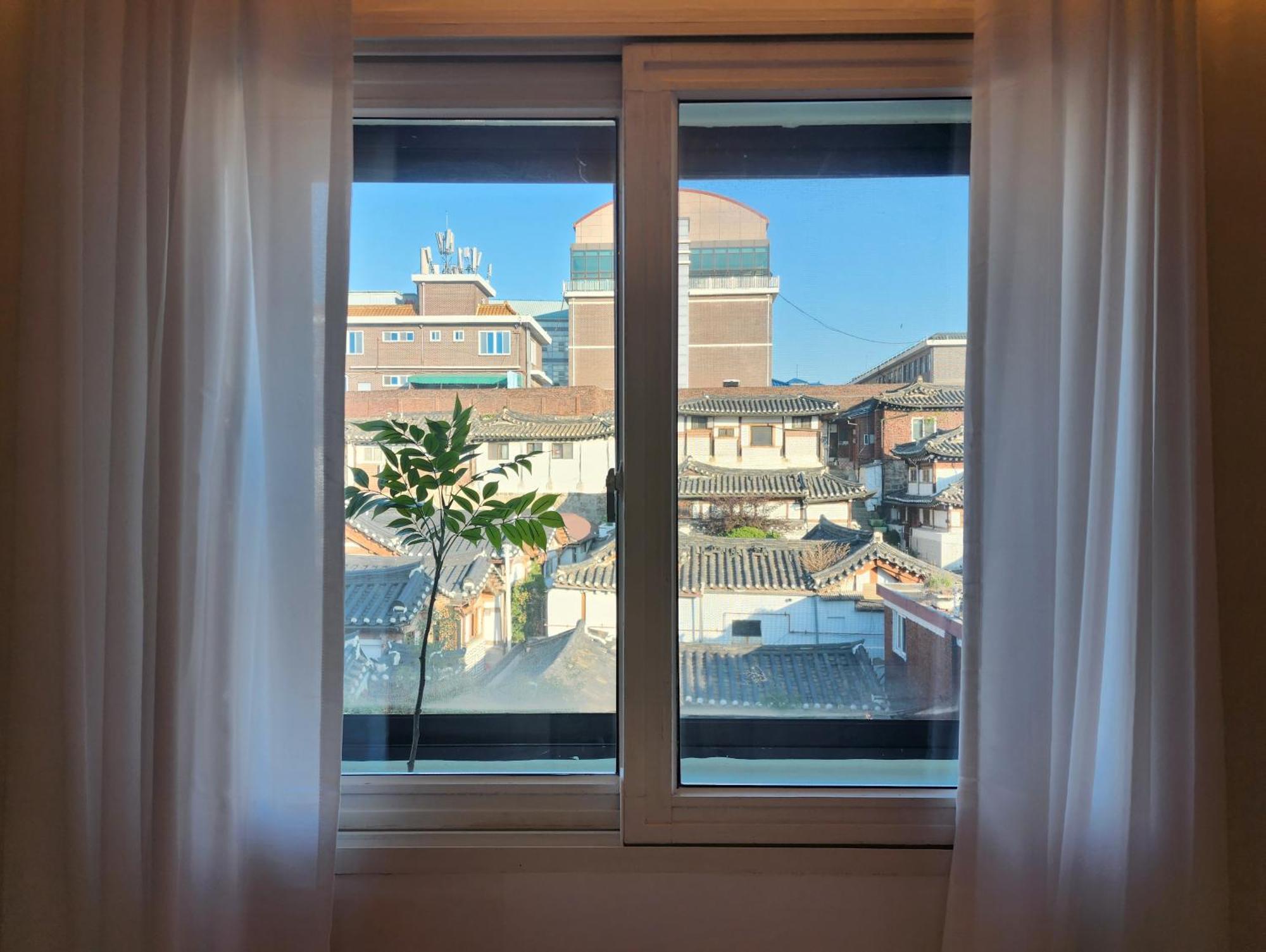 Gyedong Byeolchae, Bukchon Hanok Village & Namsan Tower View Warm Morning Sunshine Tranquil Rest Apartamento *