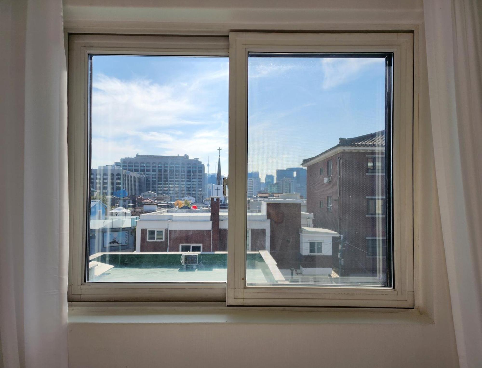 Apartamento Gyedong Byeolchae, Bukchon Hanok Village & Namsan Tower View Warm Morning Sunshine Tranquil Rest