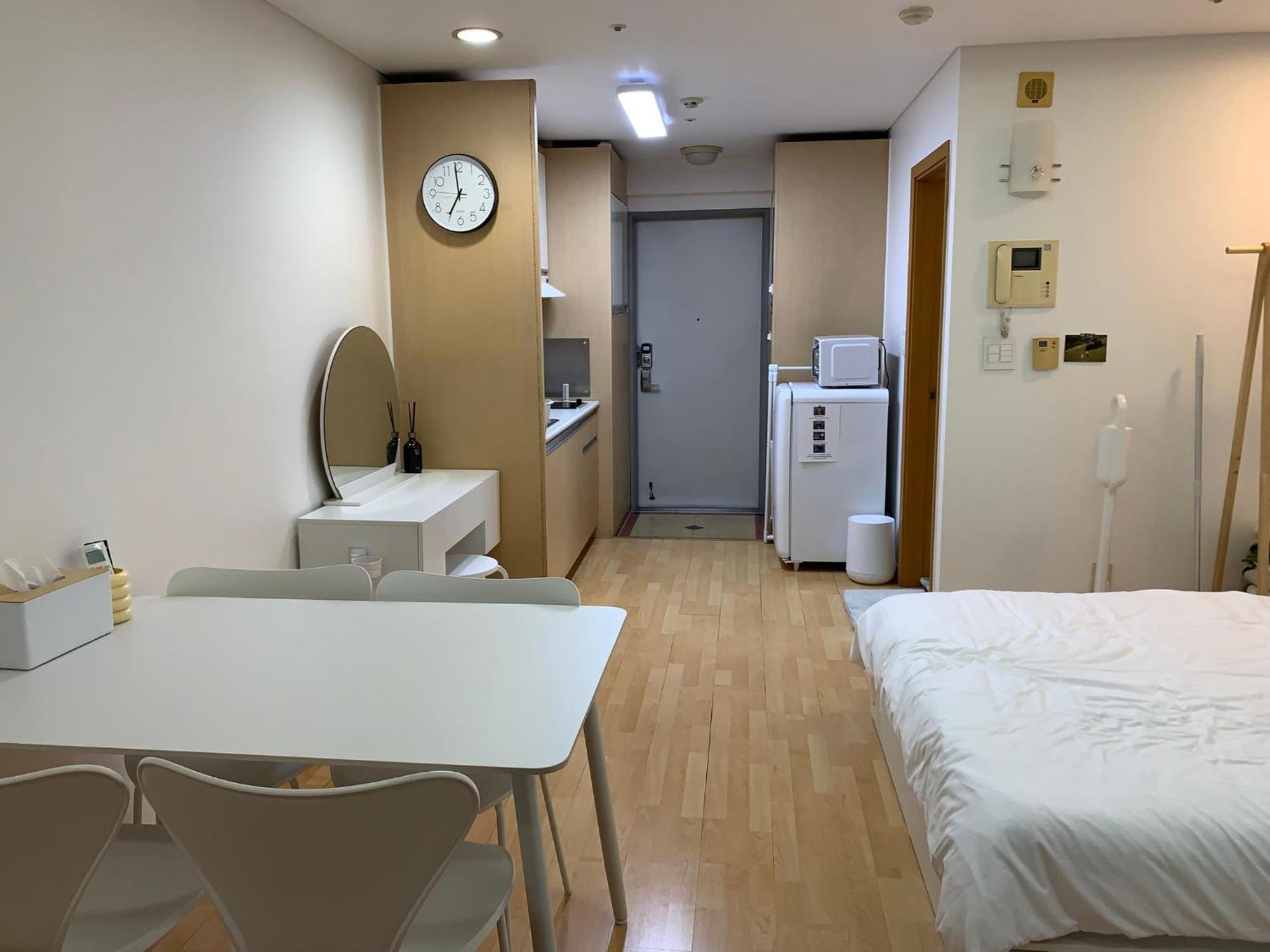 Apartment Hongdae St Paradise Seoul