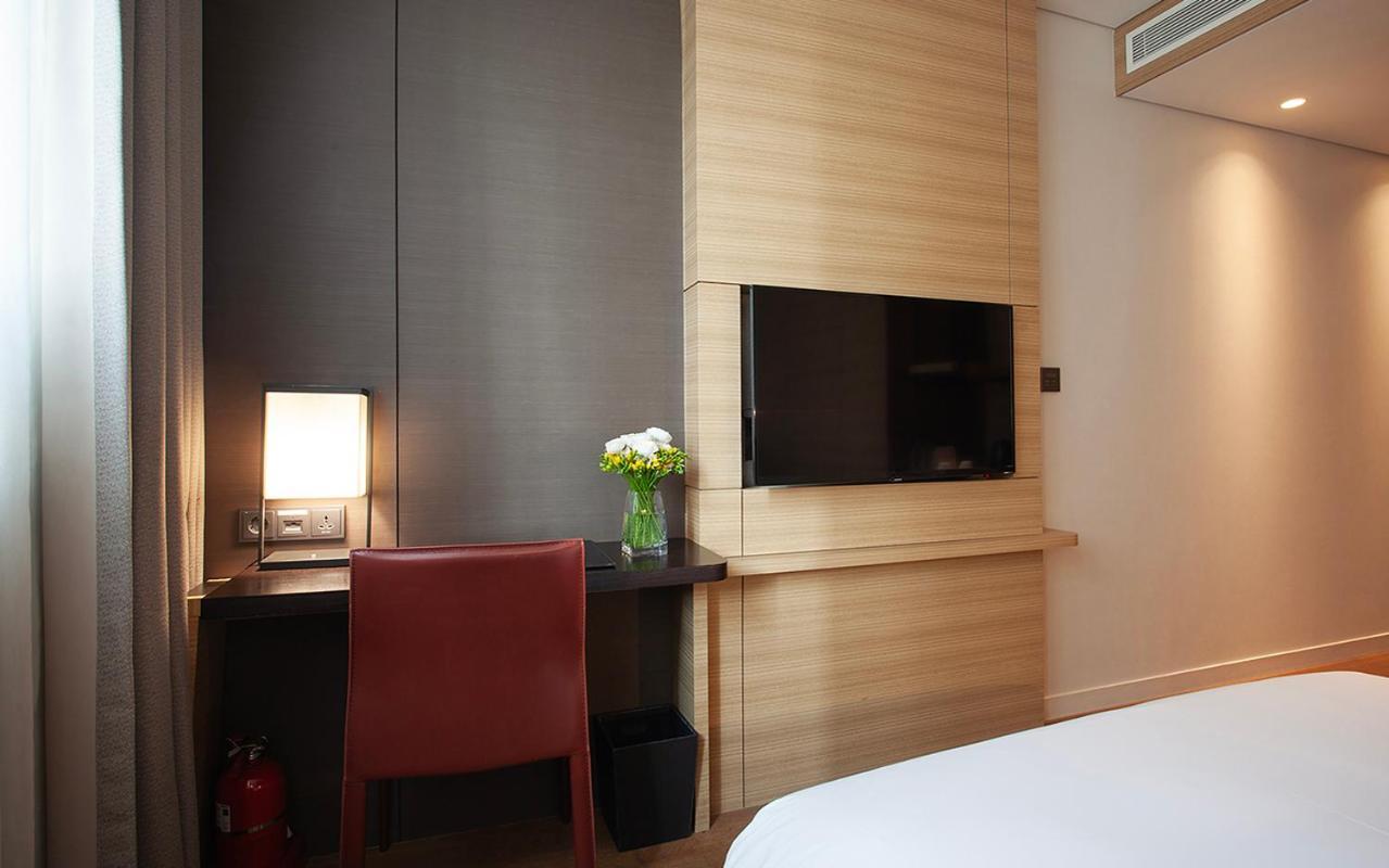 Crown Park Myeongdong Hotel 3*