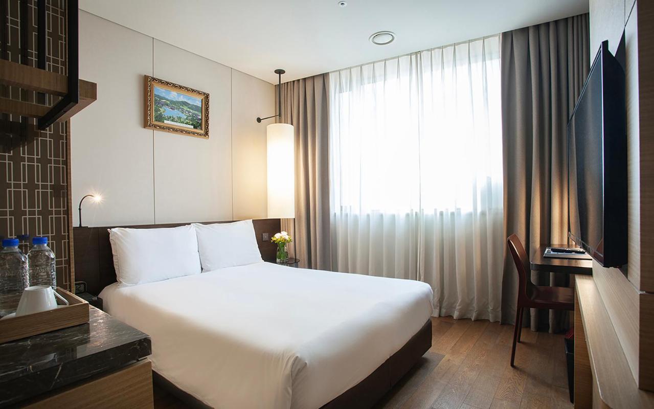 Hotel Crown Park Myeongdong 3*