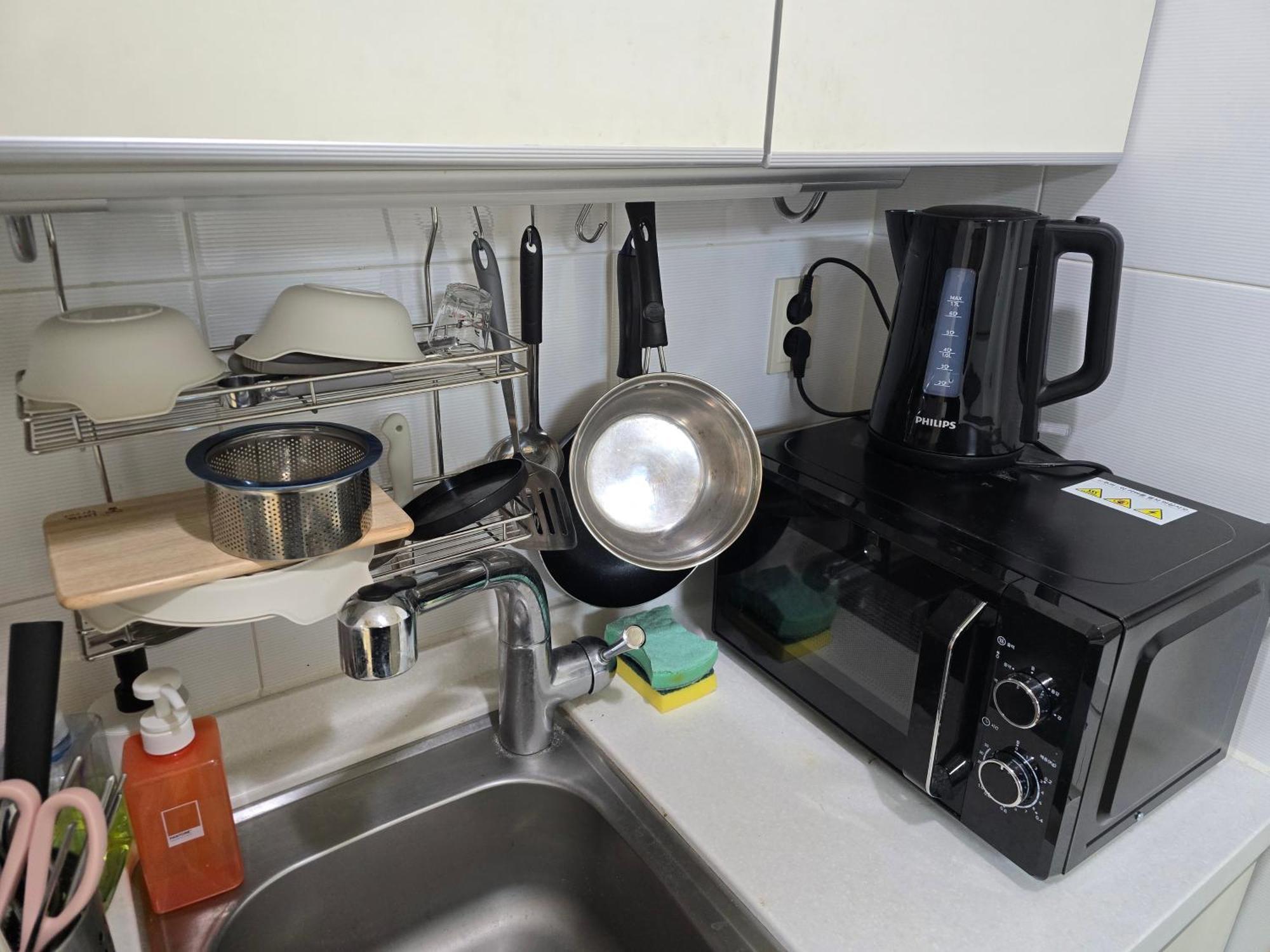 2 Queen Beds, 5 Min Walk From Gangnam St, Spacious House, Convenience Store Seoul