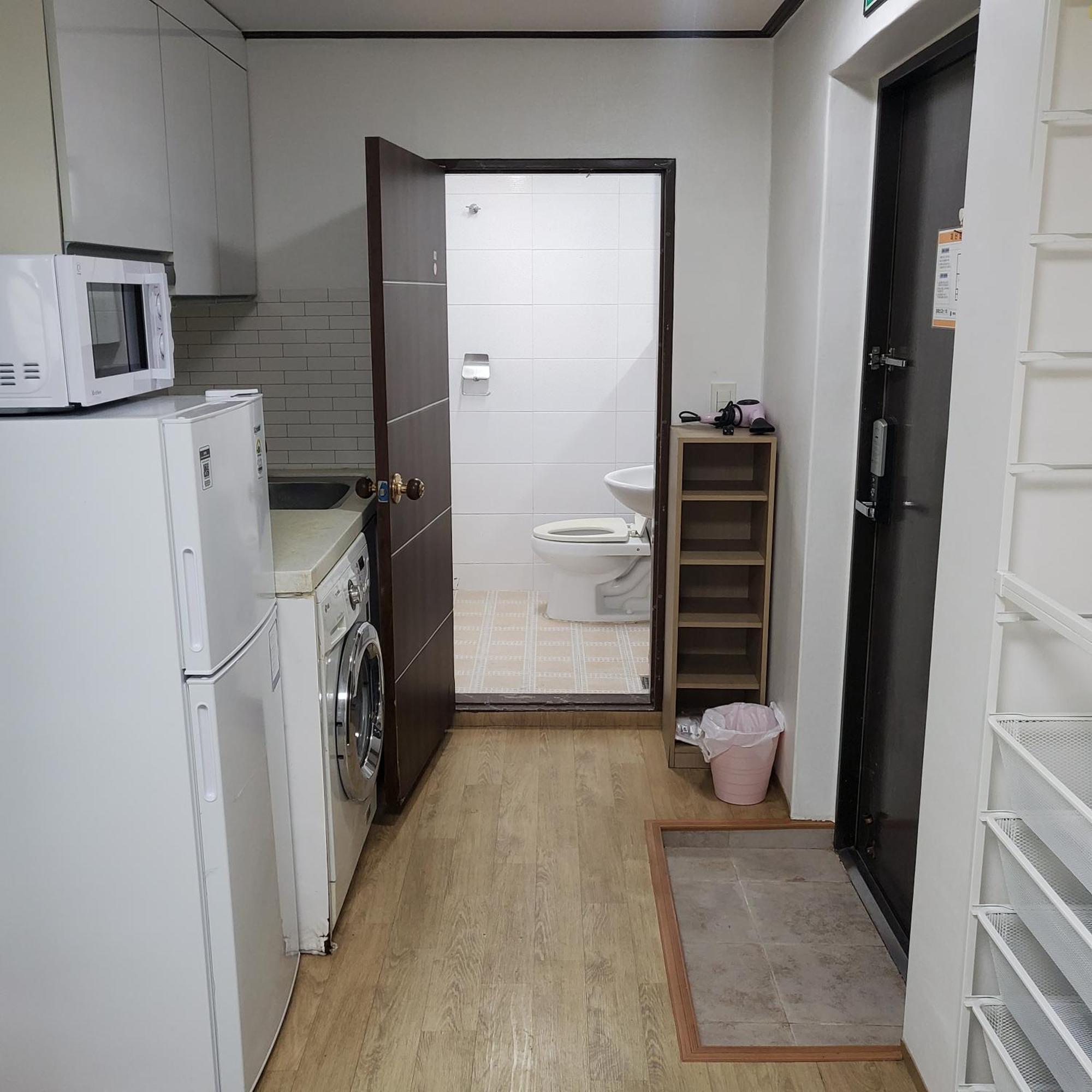 Apartment Seoul Rental Apartment Fully Furnished #Bunker Apt, Near Miasageori Subway Station Line 4