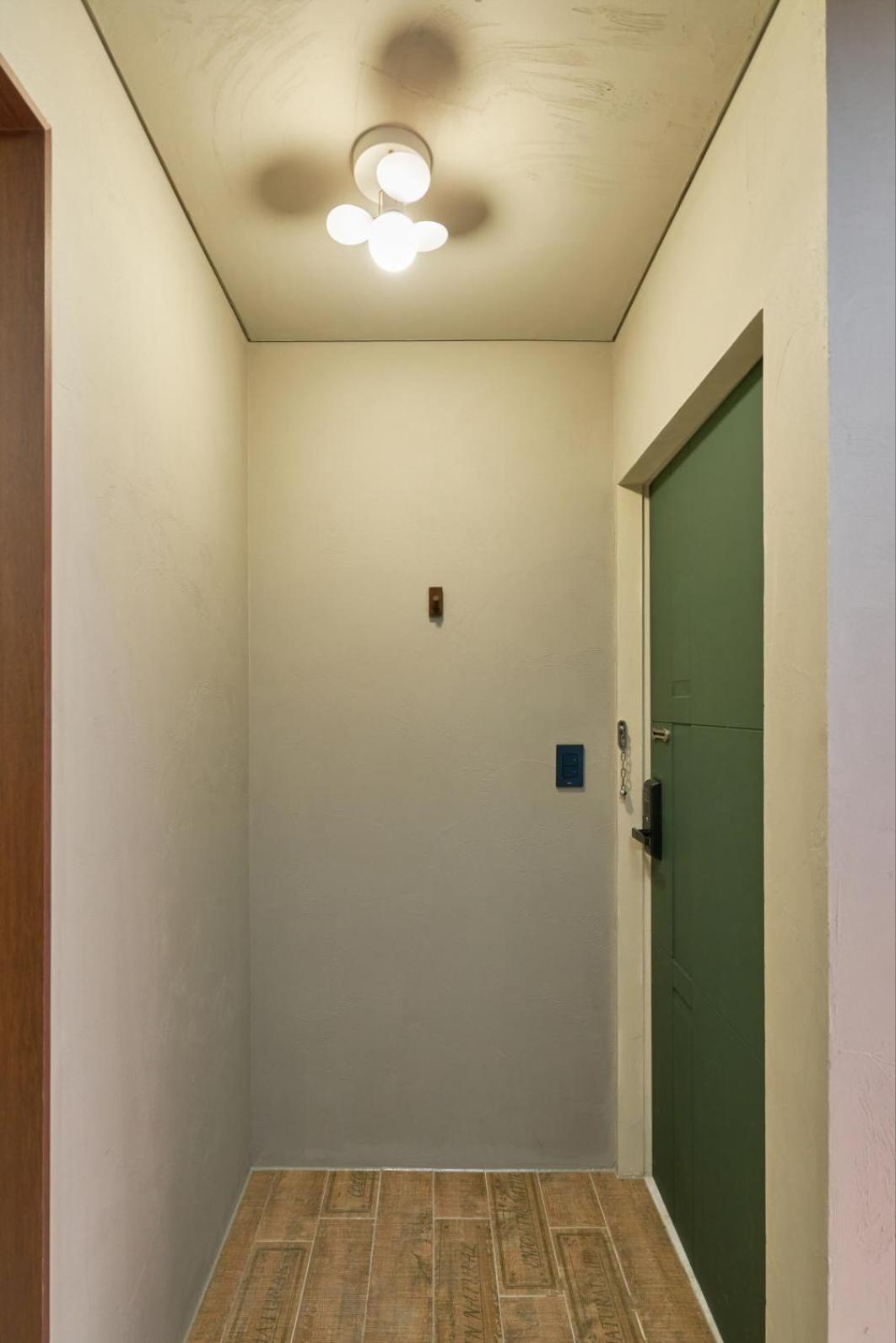Apartment 150m From Myeongdong Station, Private Use, Style Interior, Free Korean Ramen *