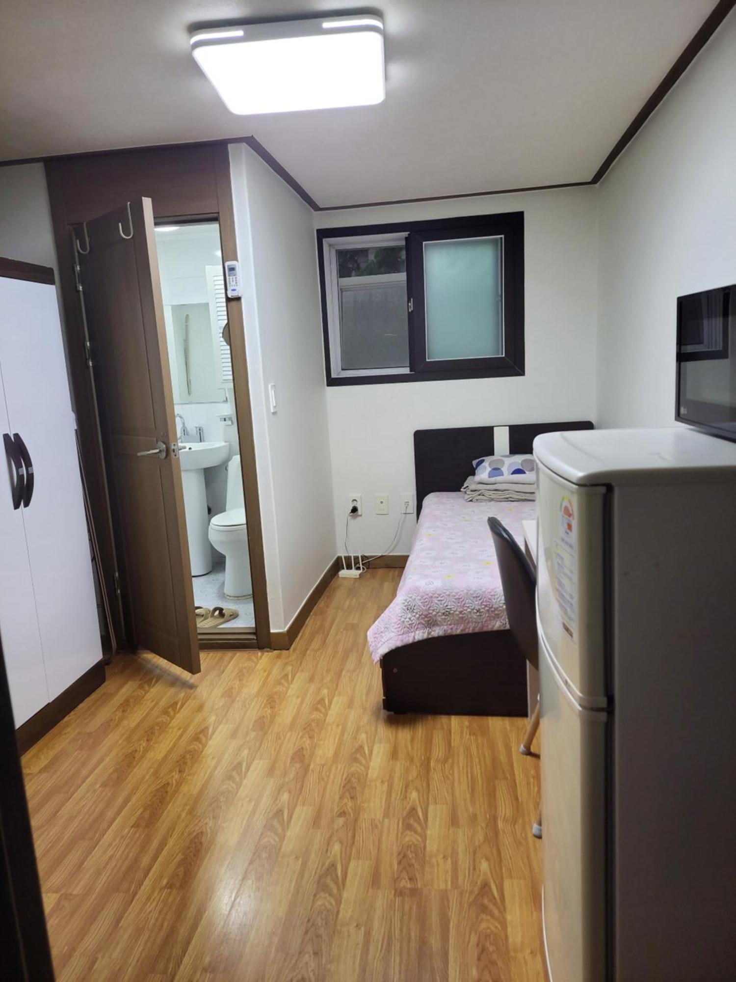 Noryangjin 202 For One Person Seoul