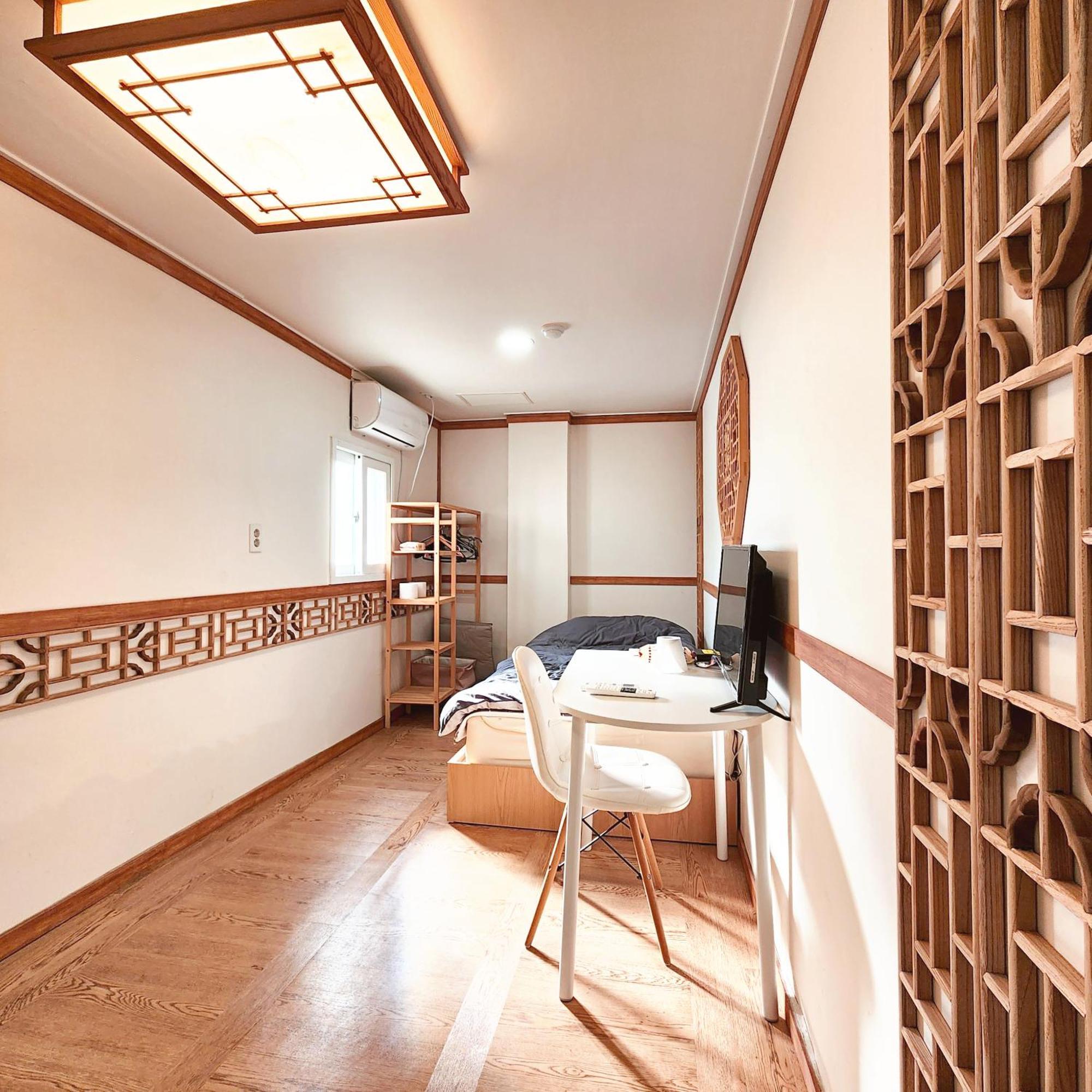 Huesik Guest house *