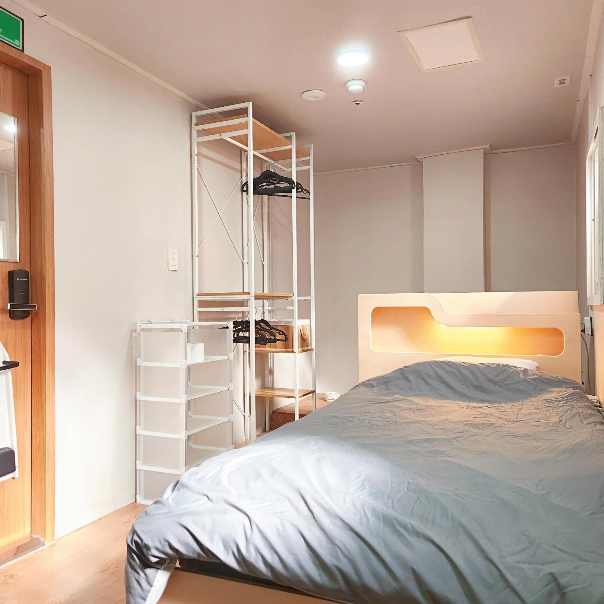 Huesik Guest house *
