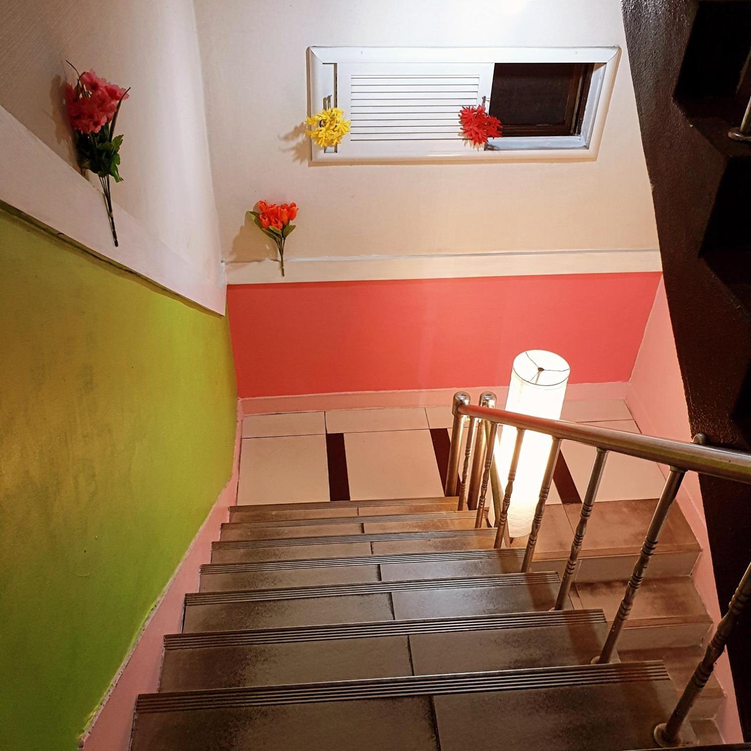 Long Sinchon Hongdae Hostel *