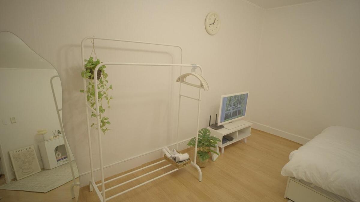 Comfort House Centrally Located In Apartment *