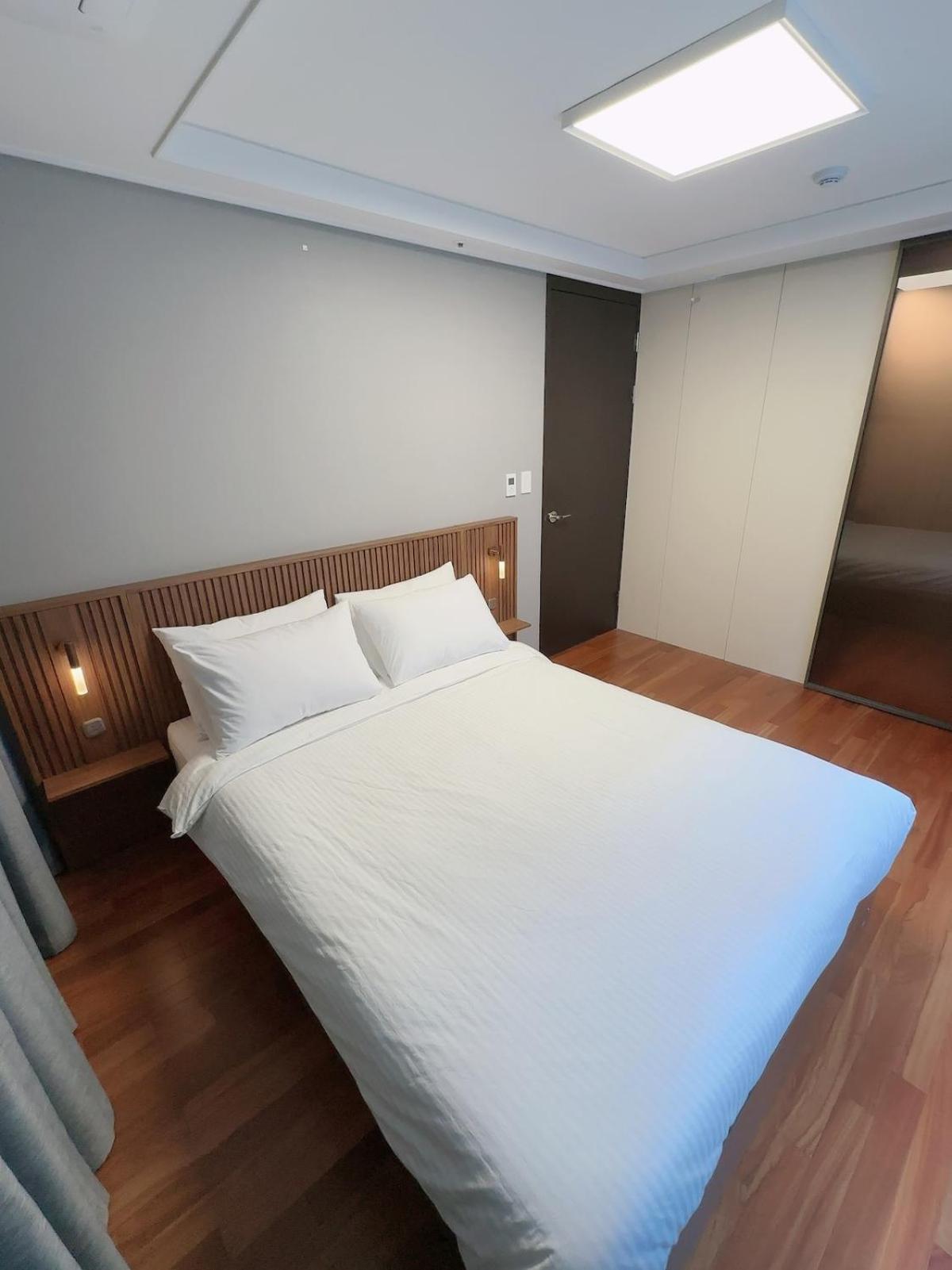 Apartment Gangnam Seocho New High-end Family Two *