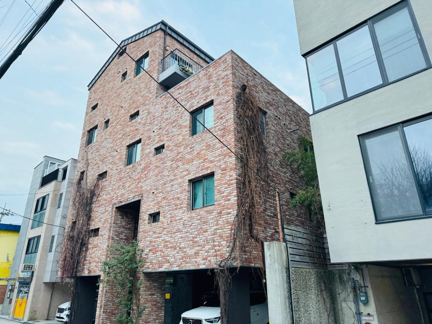 Luck In Hongdae Near Hongik Station Villa *