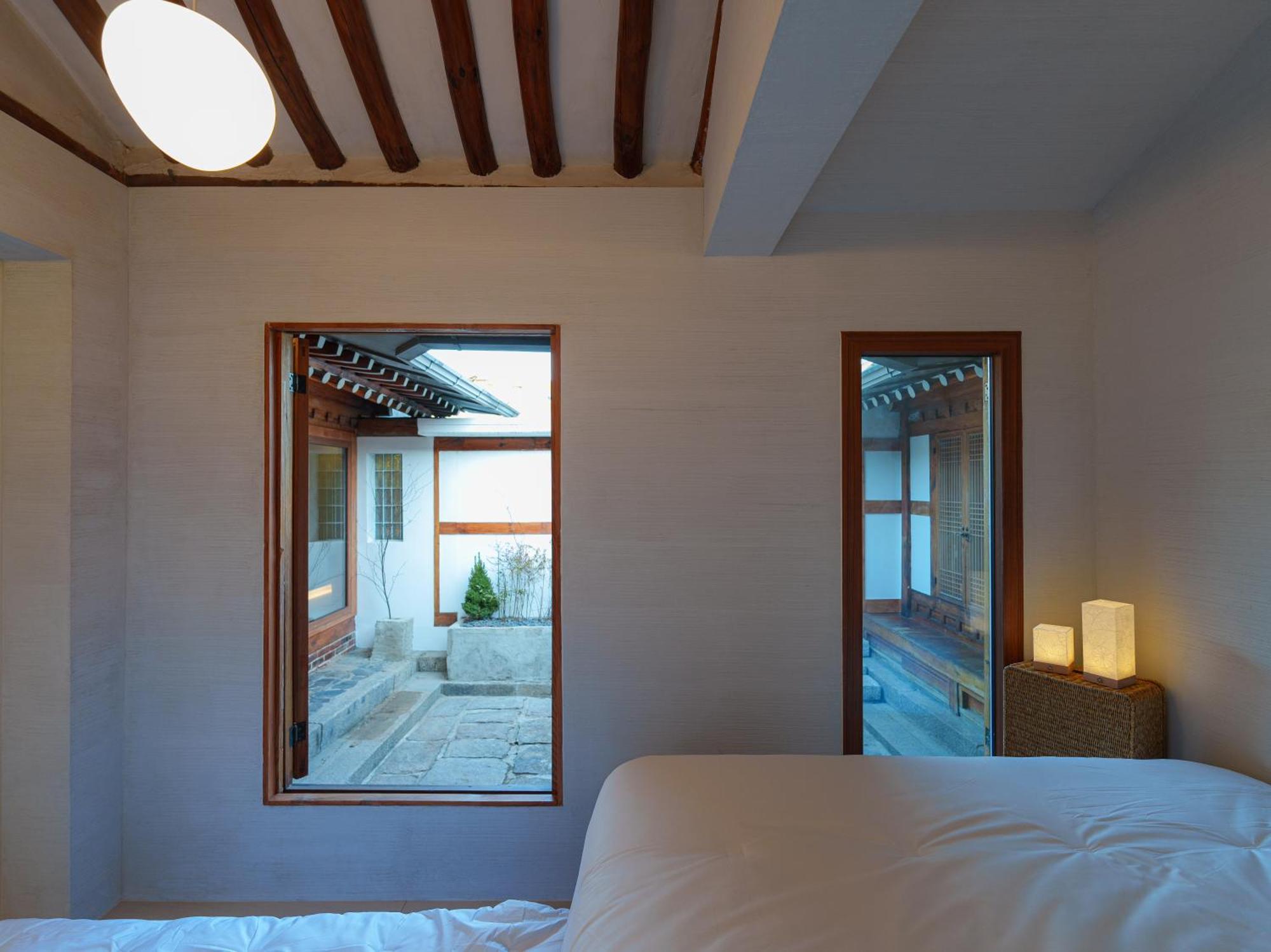 Bukchon Hanok - 'yul Jae' The Access Code Is Sent By Message Seoul