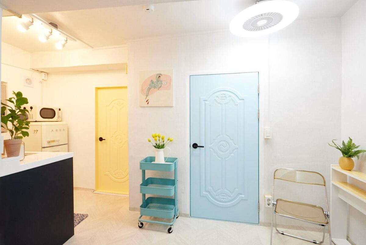 Holiday home Zero Water During The Open Event Hongdae 10 Minutes Hapjeong 10 Minutes Gongdeok Airport Railroad 5 Minutes Gyeongui Line Forest Road 1 Minutes Seoul
