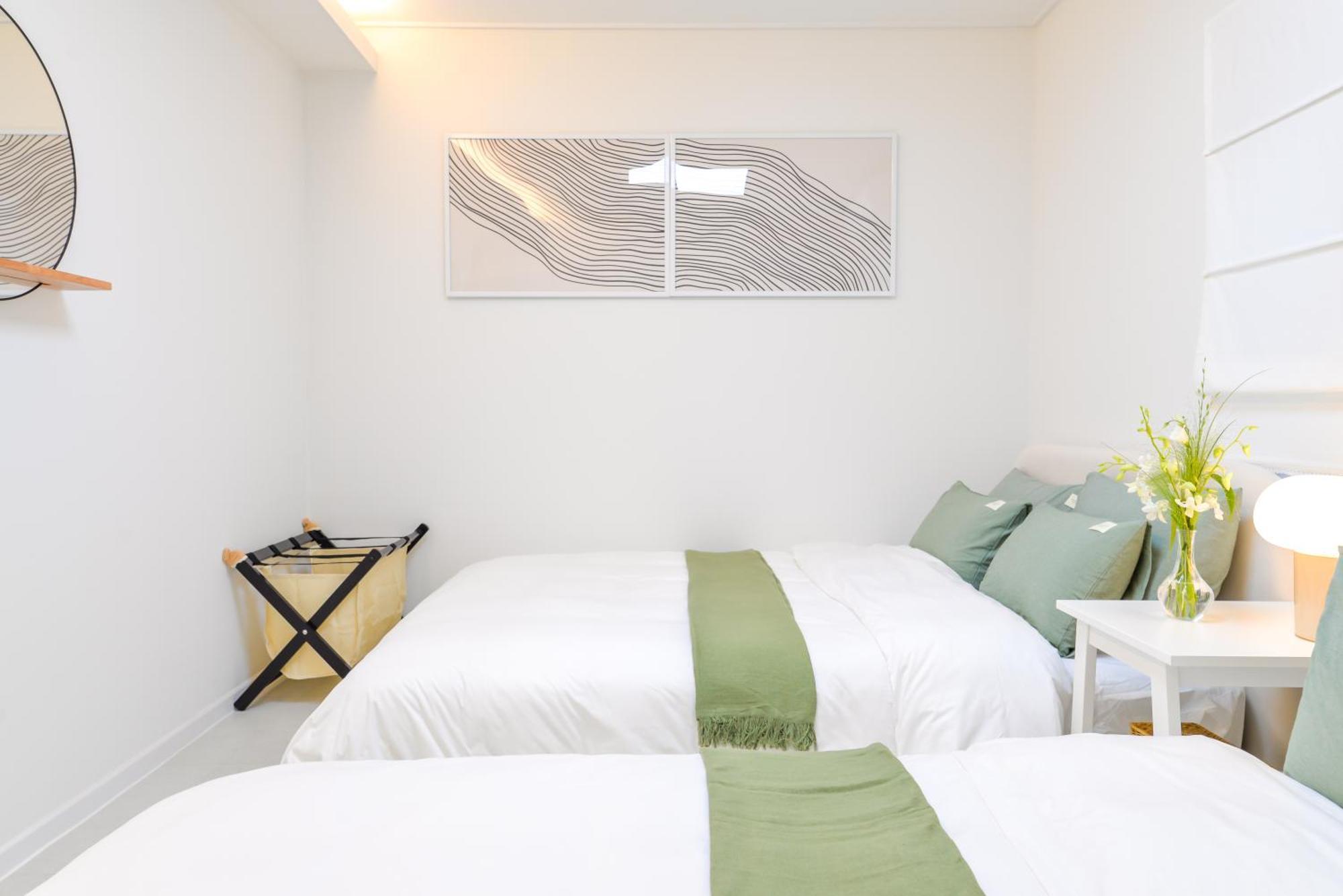 Villa Mineheal Stay- Private Entire House In - Near Ehwa, Sinchon, Hongdae Station With Pick Up Service Seoul