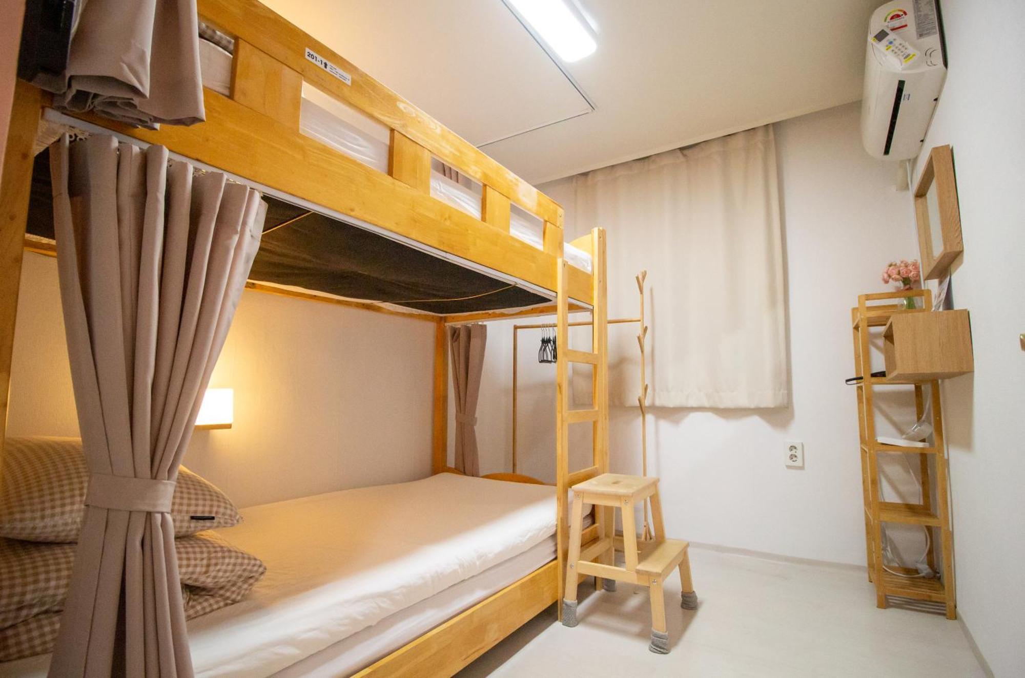 Yab-guesthouse, Femaleonly, Foreignonly Guest house