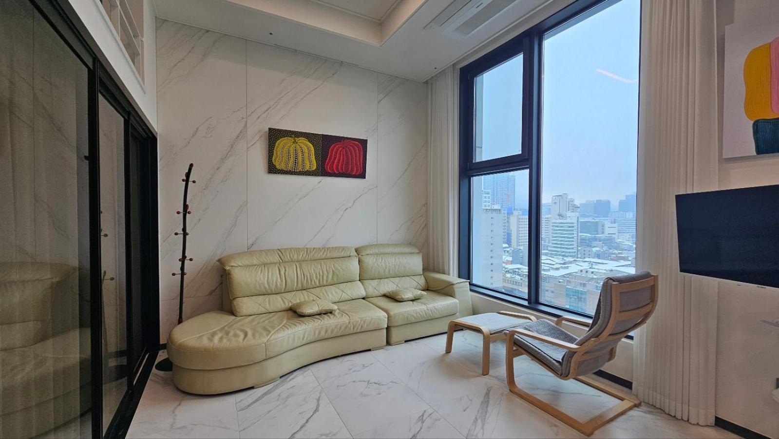 Euljiro Namsan Tower View Apartment