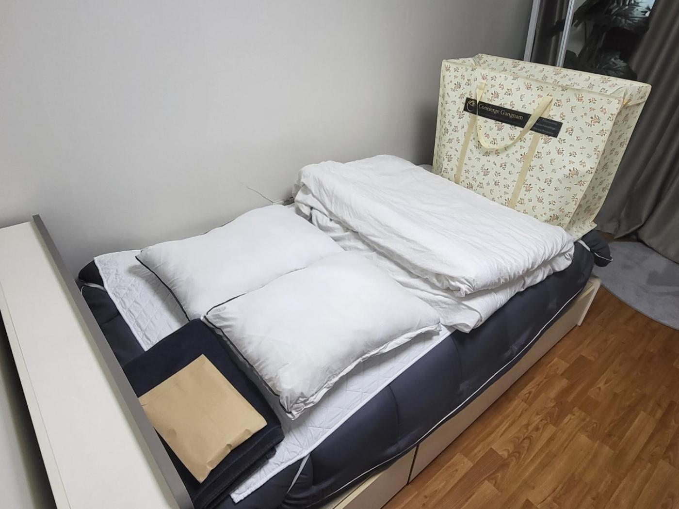 Pangsapuri 2-2401 #gangnam Stn, 5-min #yeoksam Stn, 3-min #ott #concierge Gangnam Managed Seoul
