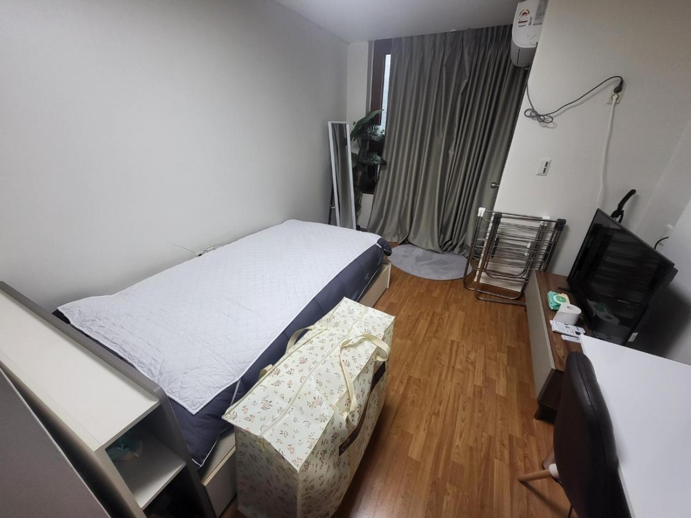Pangsapuri 2-2401 #gangnam Stn, 5-min #yeoksam Stn, 3-min #ott #concierge Gangnam Managed Seoul