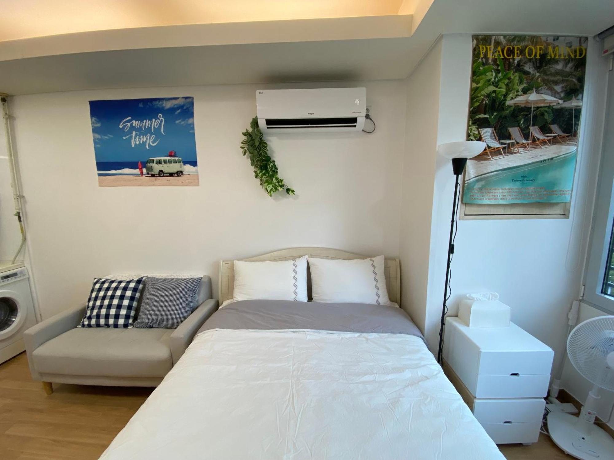 Gangnam Stn 1min #clean Cozy #business Trip #plastic Surgery #easy Access To Transportation