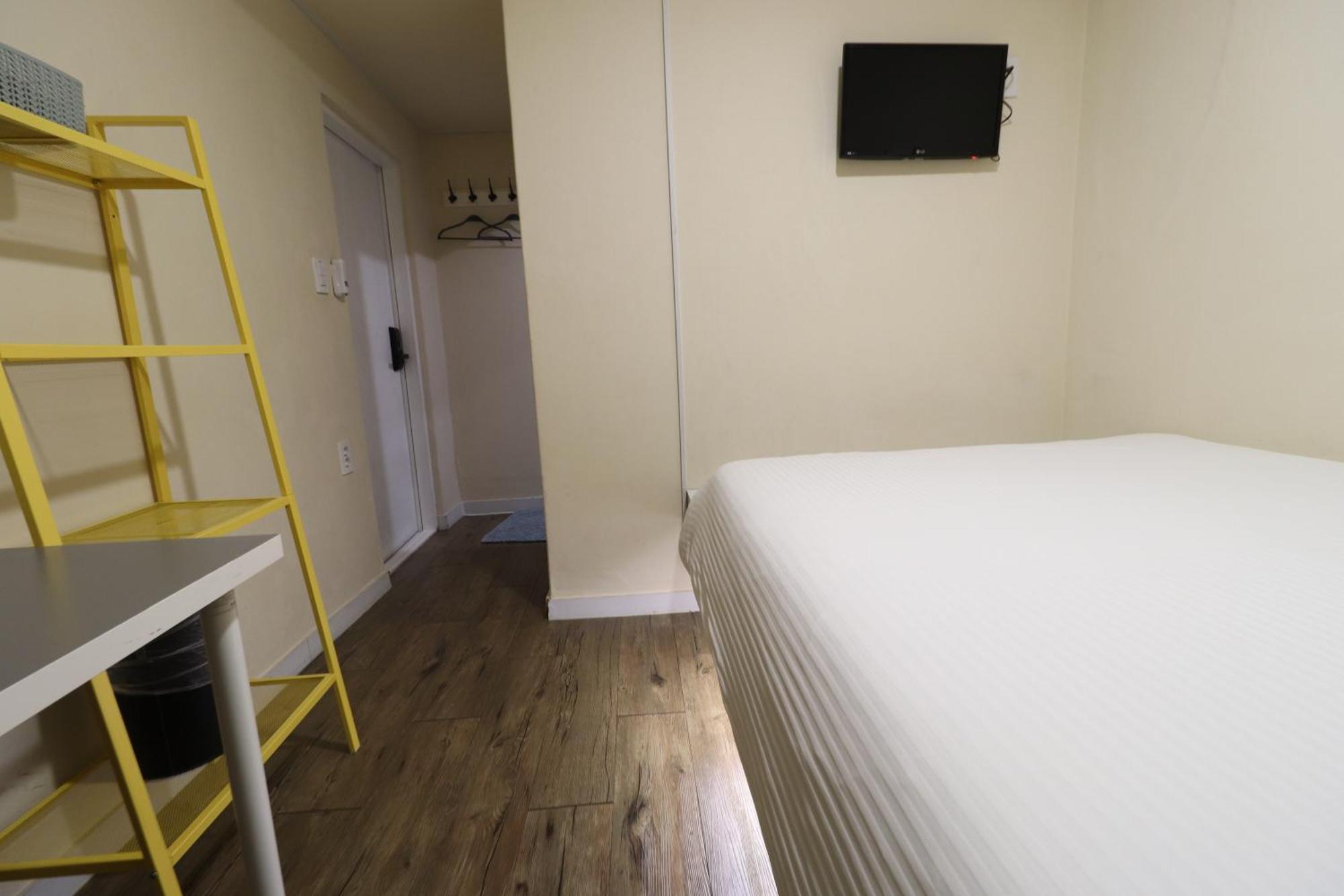 Hostel Just4u