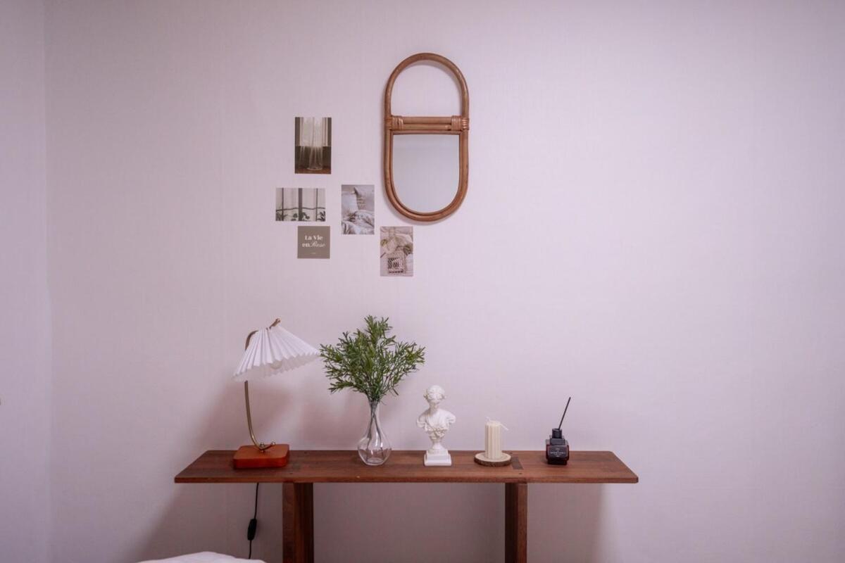 Seokchon Family House *