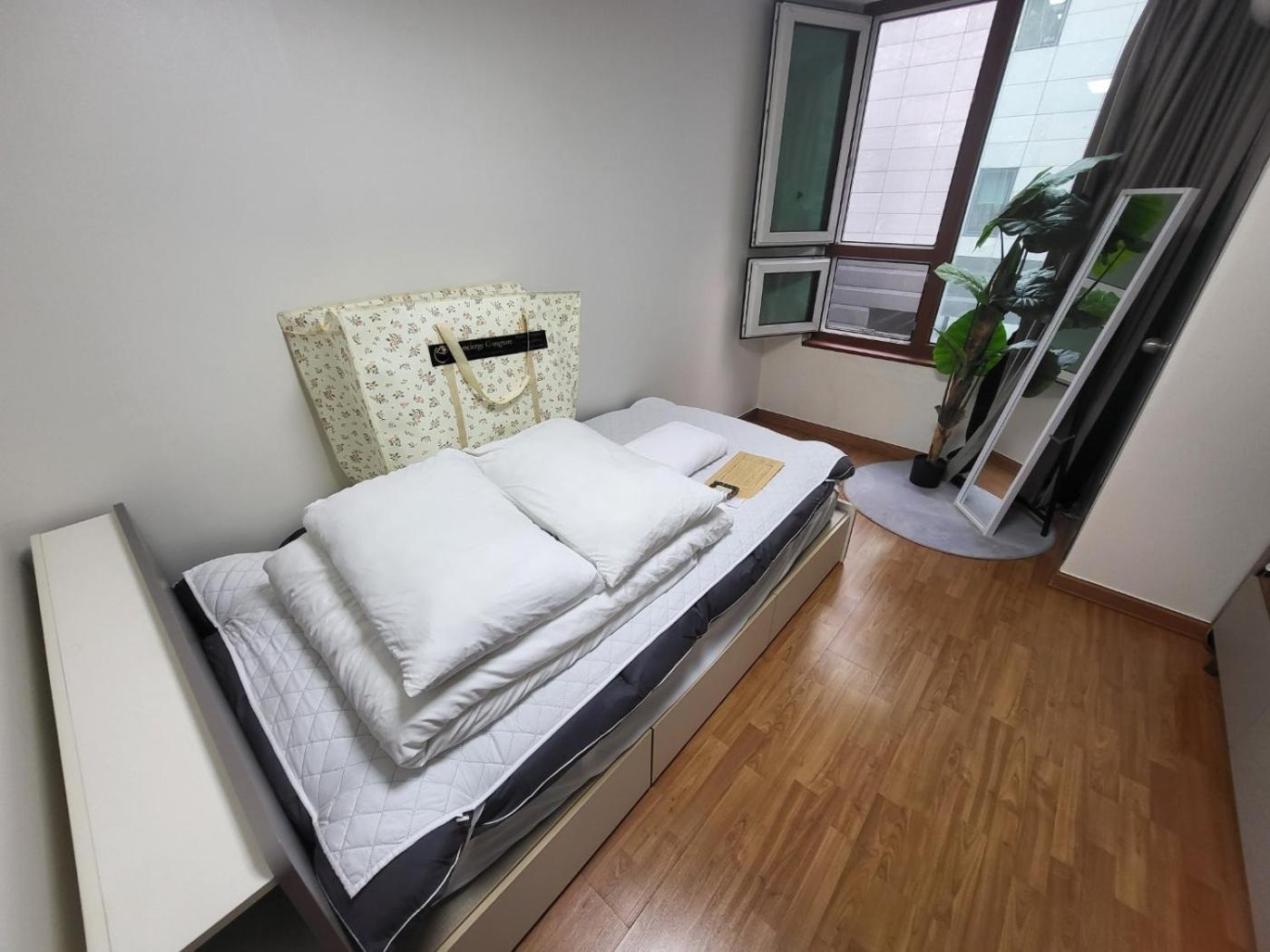 2-2401 #gangnam Stn, 5-min #yeoksam Stn, 3-min #ott #concierge Gangnam Managed * Seoul