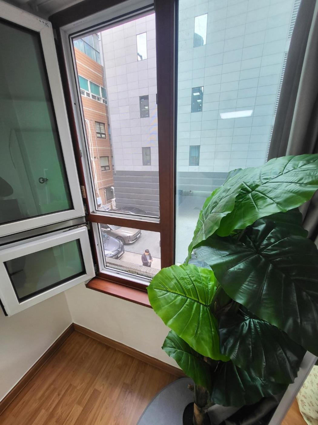 Pangsapuri 2-2401 #gangnam Stn, 5-min #yeoksam Stn, 3-min #ott #concierge Gangnam Managed *