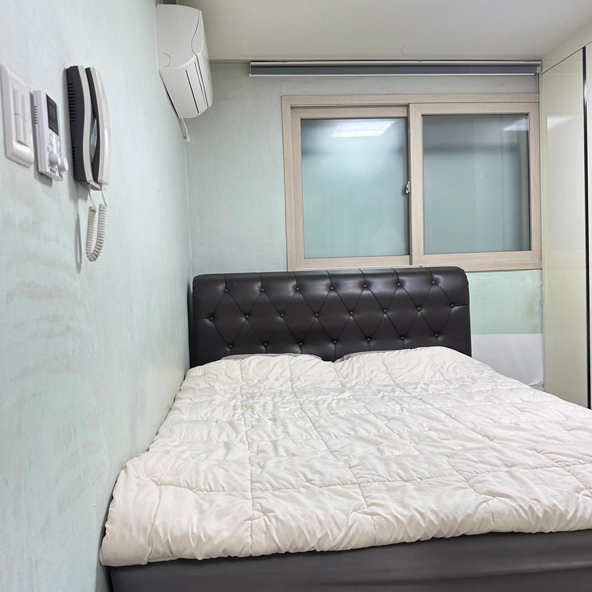 Near Nakseongdae Station Apartment