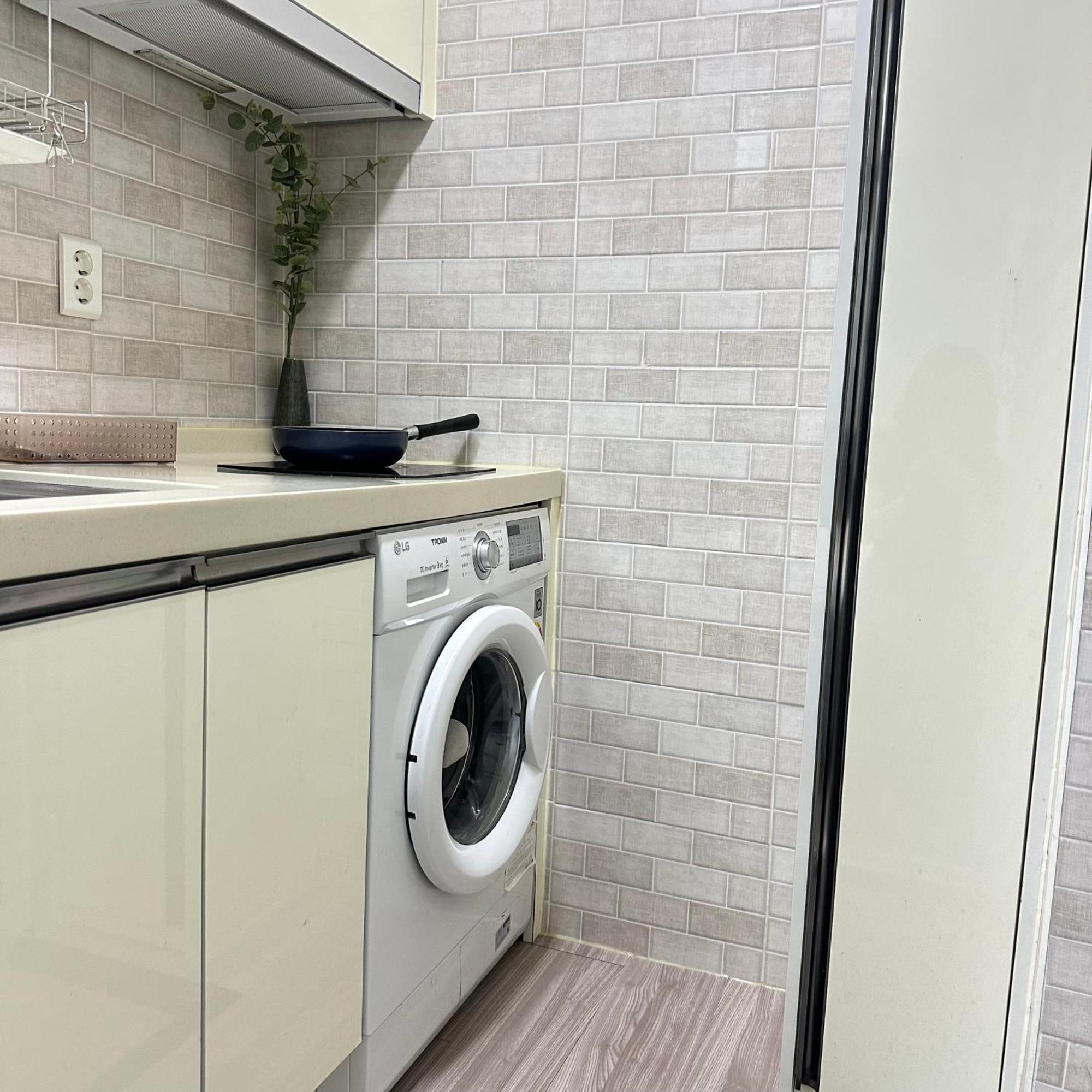 Near Nakseongdae Station Apartment Seoul