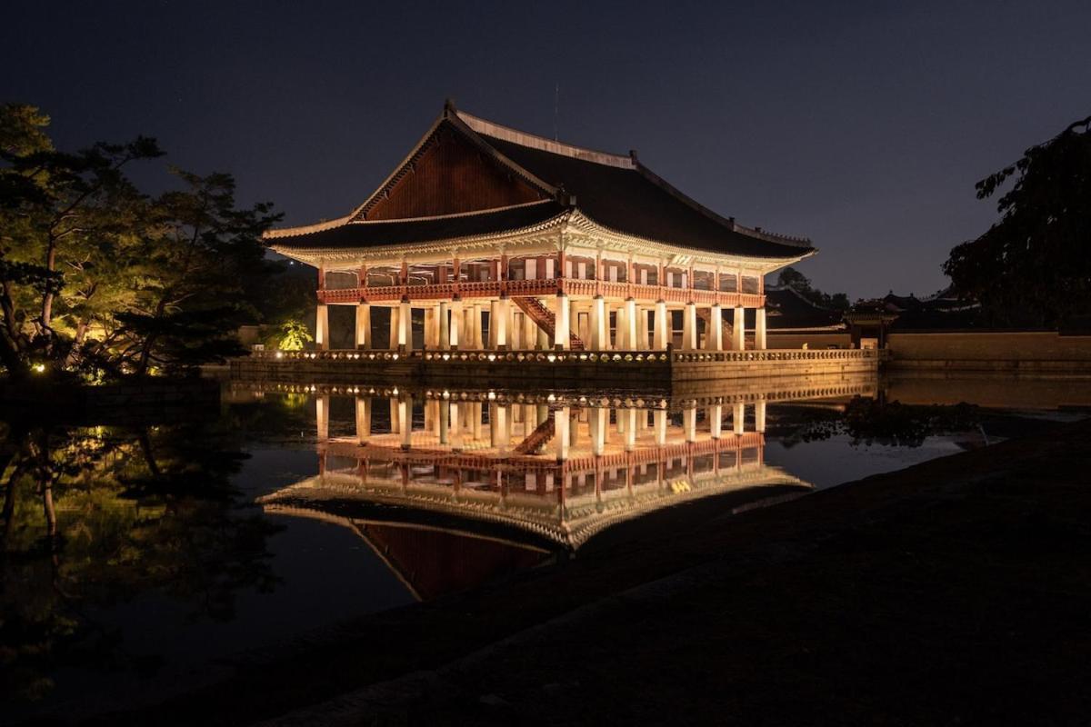 Seoyuni 6 People 7 Minutes From Hyehwa Station Gwanghwamun Hanok Village 5 Minutes By Airport Bus Villa *