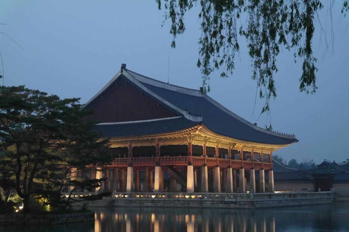 Seoyuni 6 People 7 Minutes From Hyehwa Station Gwanghwamun Hanok Village 5 Minutes By Airport Bus *
