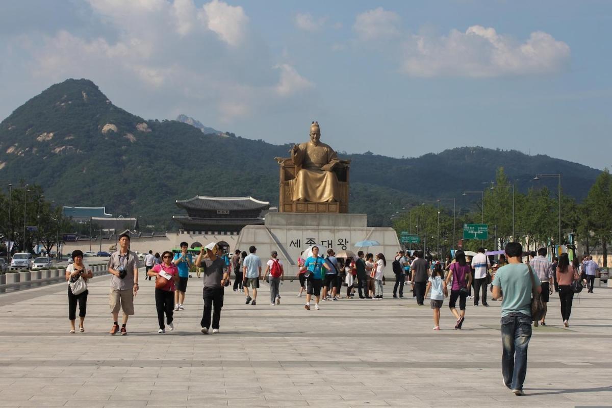 Seoyuni 6 People 7 Minutes From Hyehwa Station Gwanghwamun Hanok Village 5 Minutes By Airport Bus * Seoul