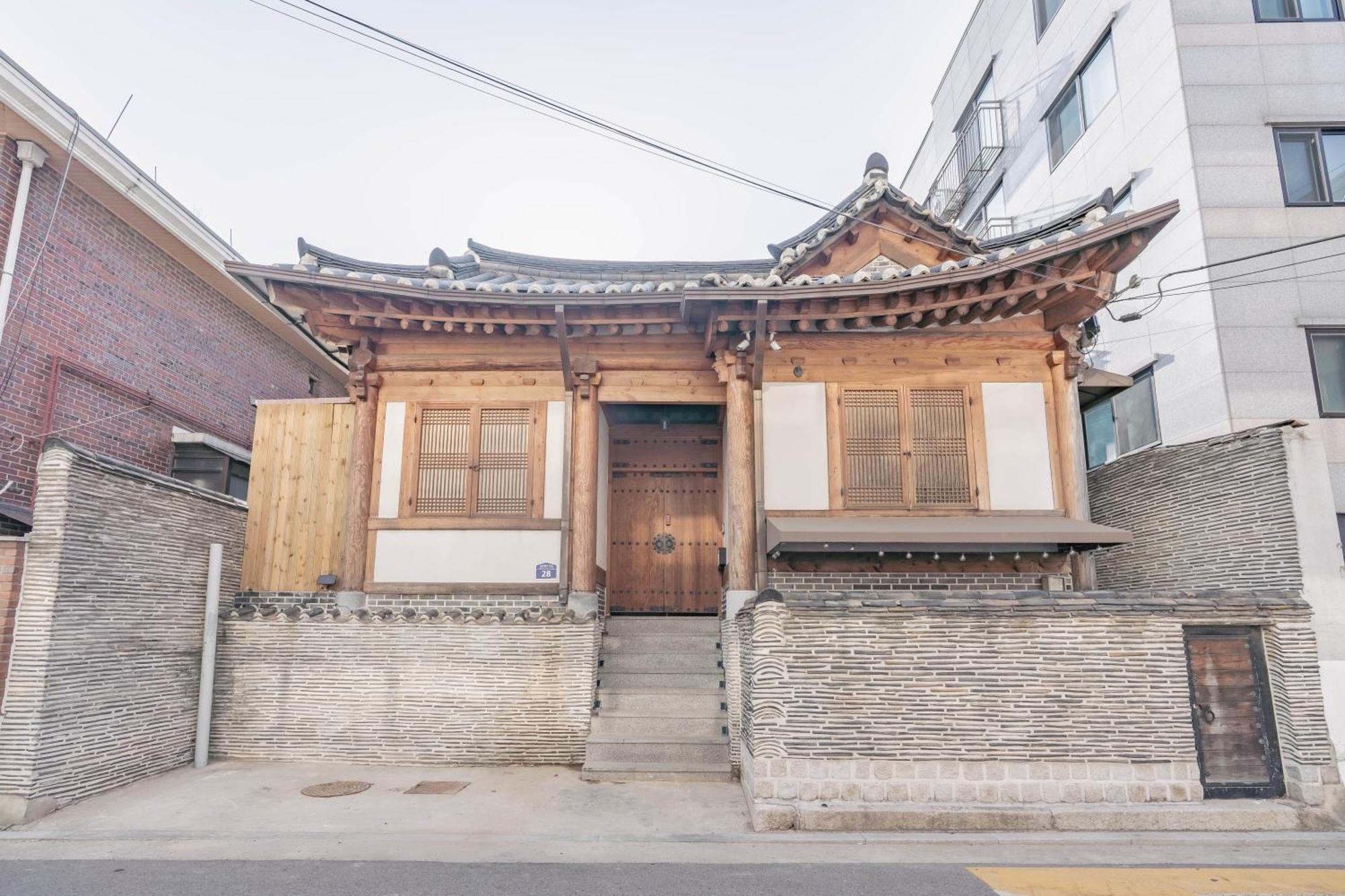 Traditional Family Hanok, Moonlight Fragrance Villa