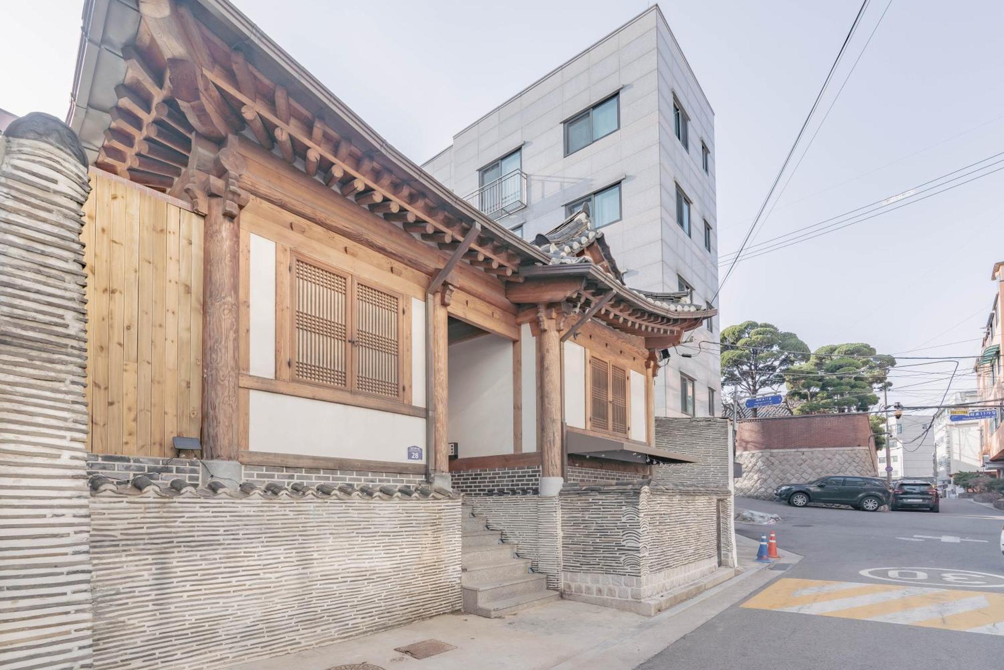 Villa Traditional Family Hanok, Moonlight Fragrance *