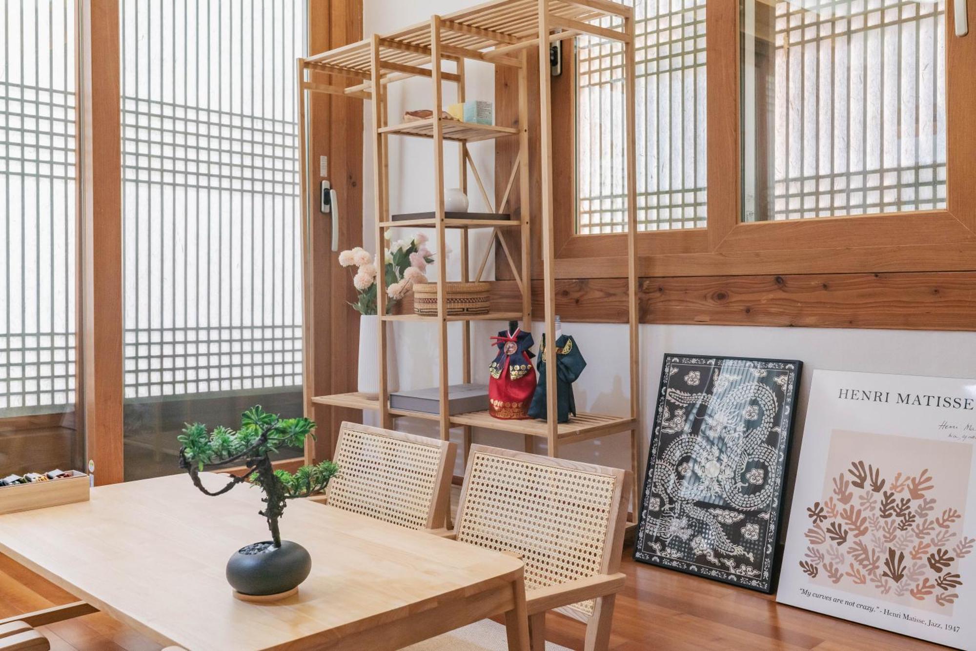 Traditional Family Hanok, Moonlight Fragrance Villa