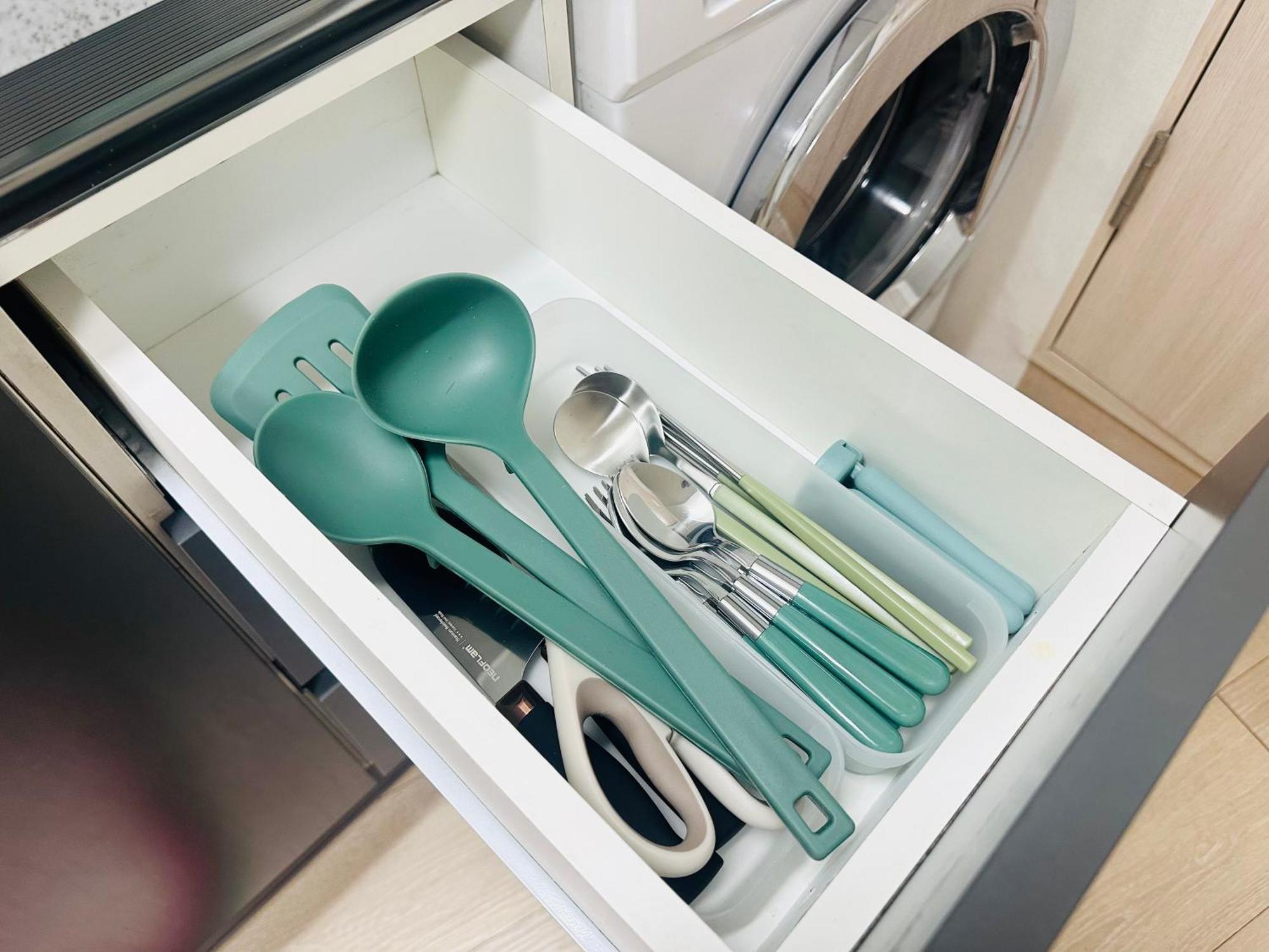 Apartment Green, 7 Minutes Walk From Hongdae Entrance Station And Shinchon Station, Spacious Separate *