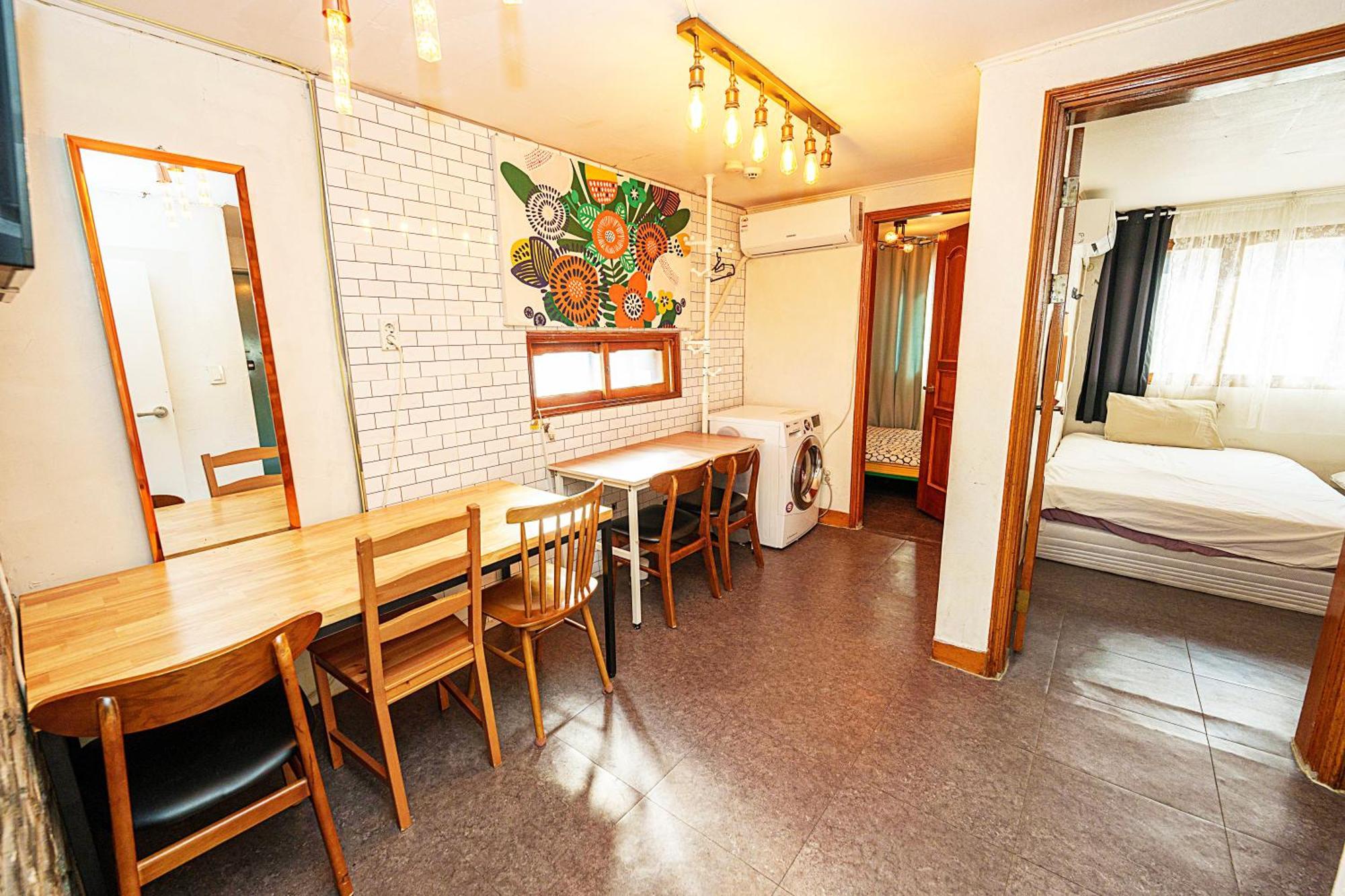 3-gu&anne House Hongdae 6room & 4bath House Seoul