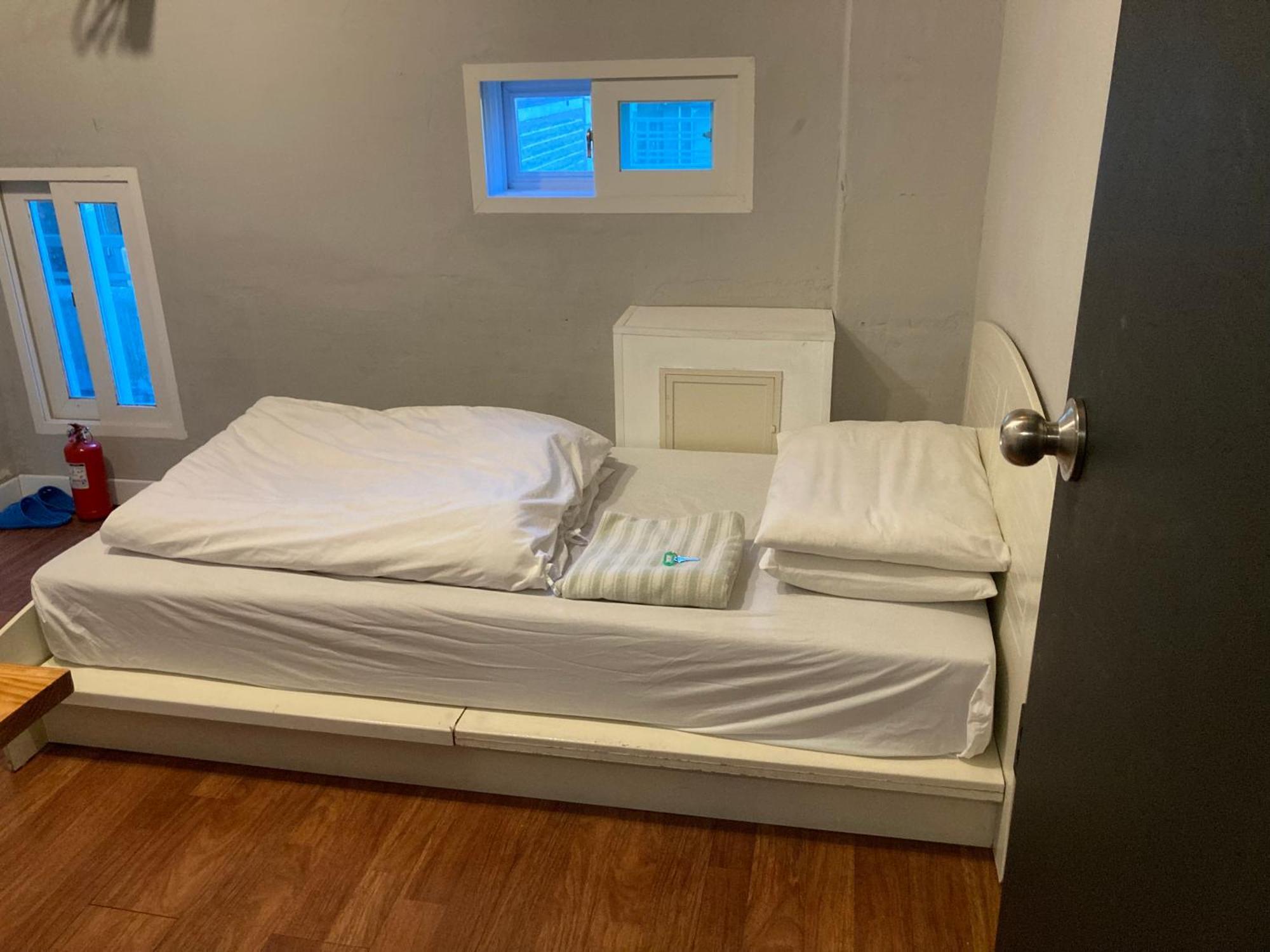 Hostel Sounds Itaewon *