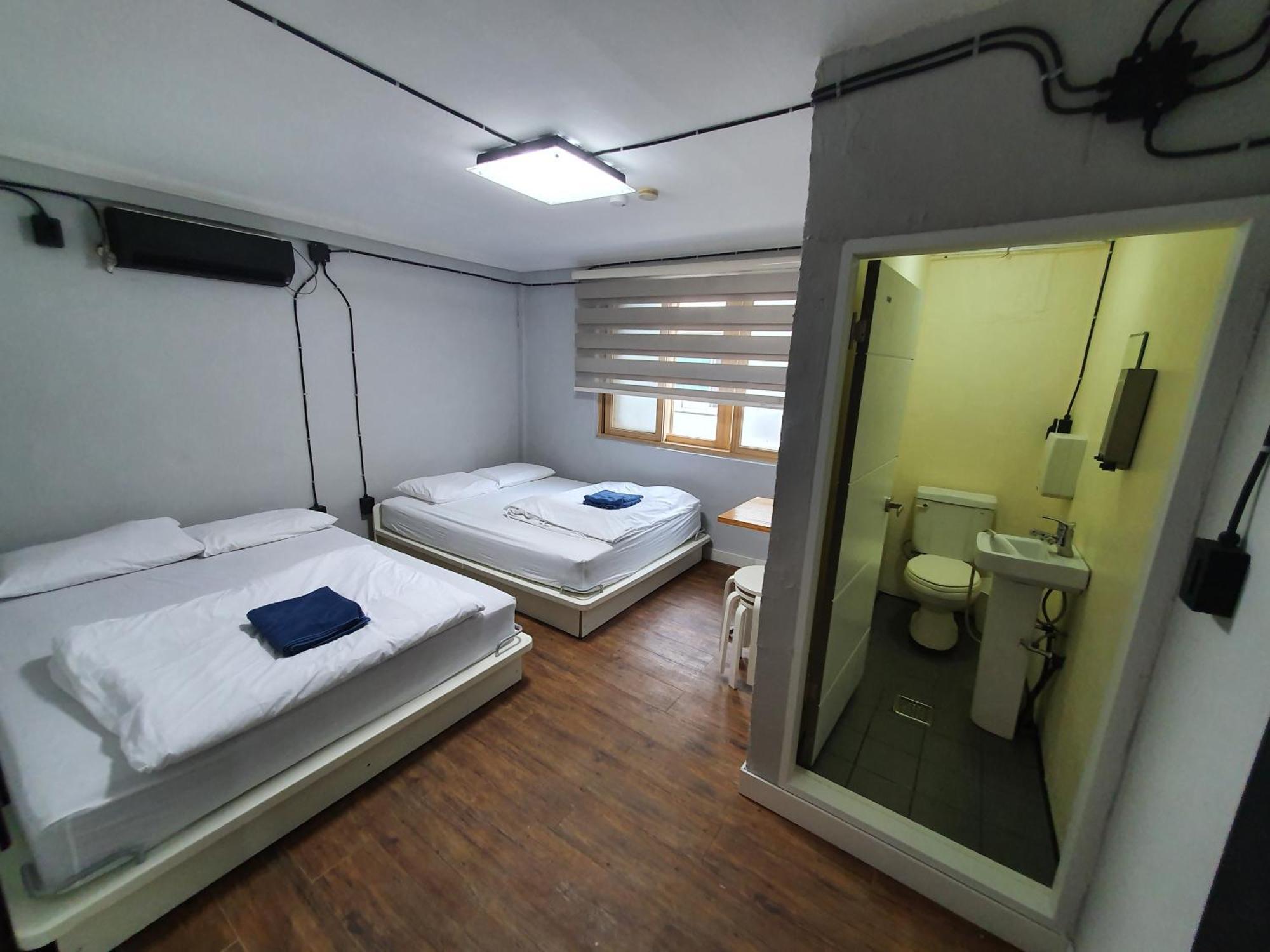 Hostel Sounds Itaewon