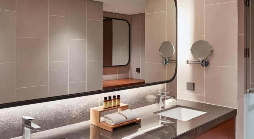 Hotel Walkerhill Douglas House (adults Only) 5*