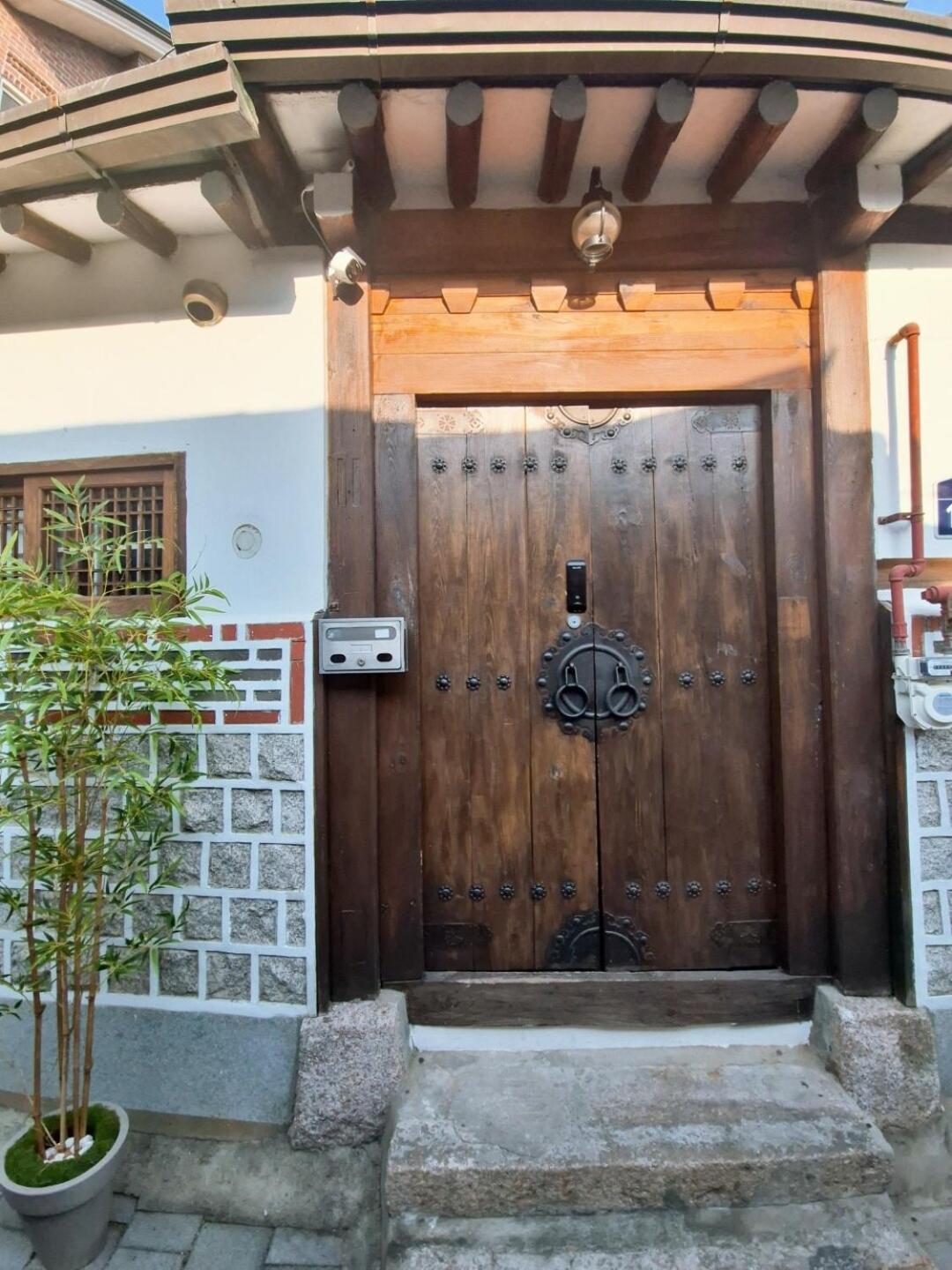 Hanok Entire House, Bukchon Hanok Village Seoul