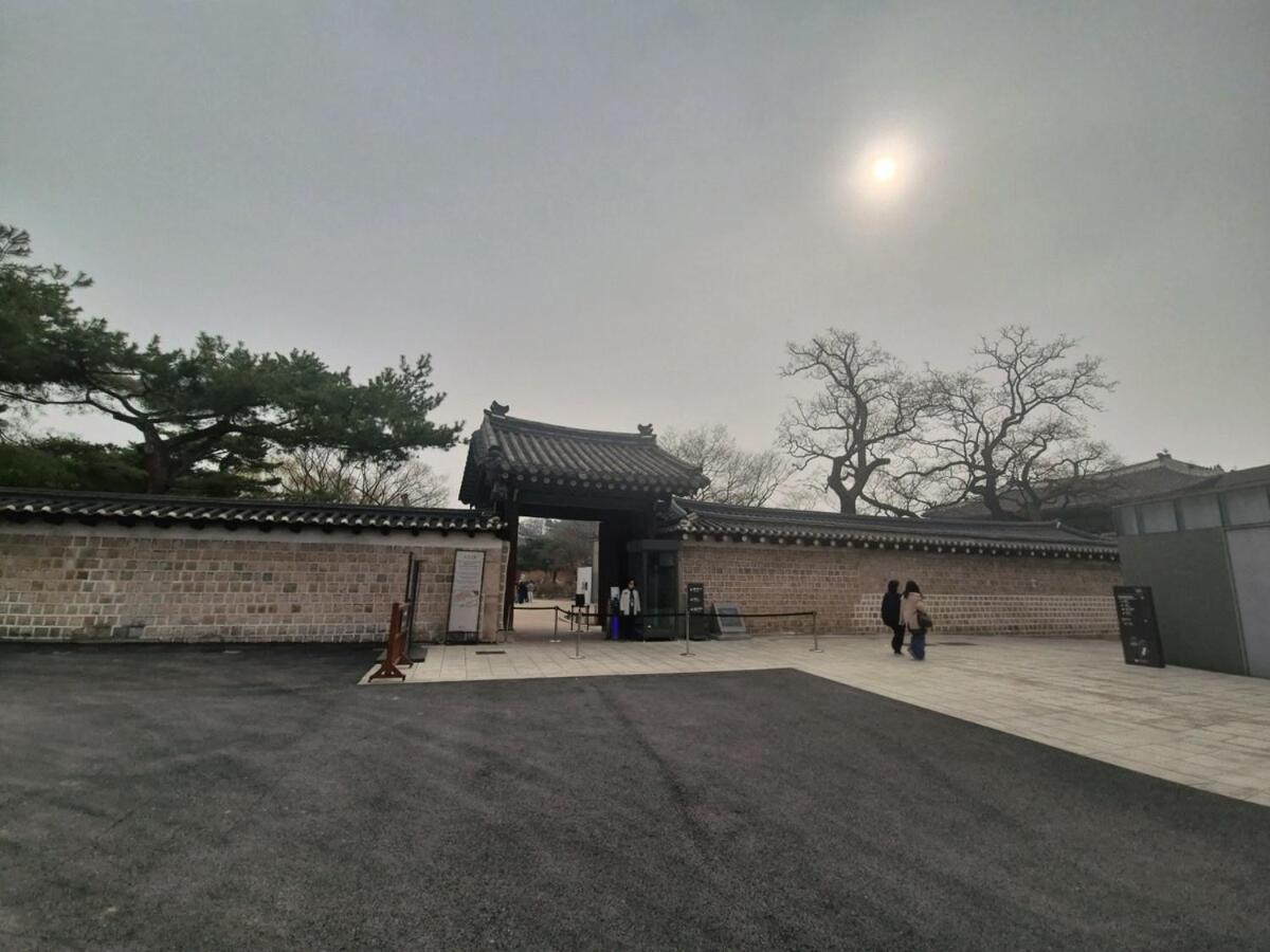 Hanok Entire House, Bukchon Hanok Village Apartment *
