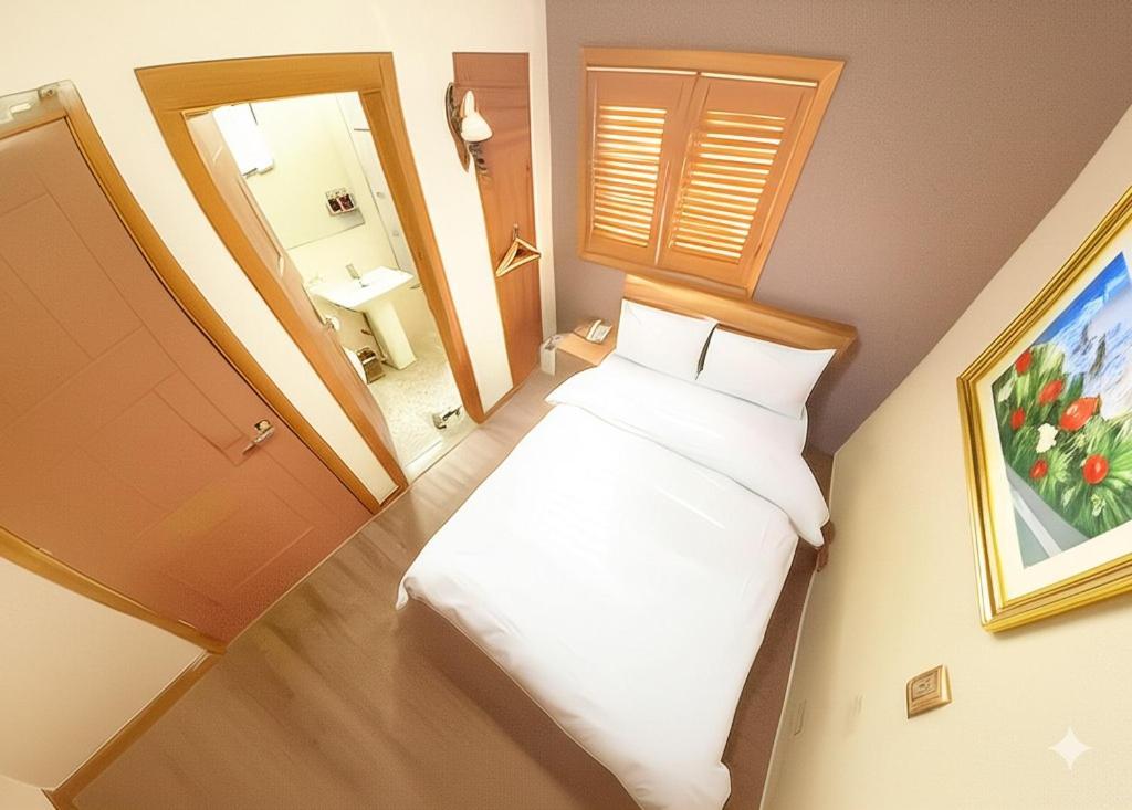 Noble Hotel